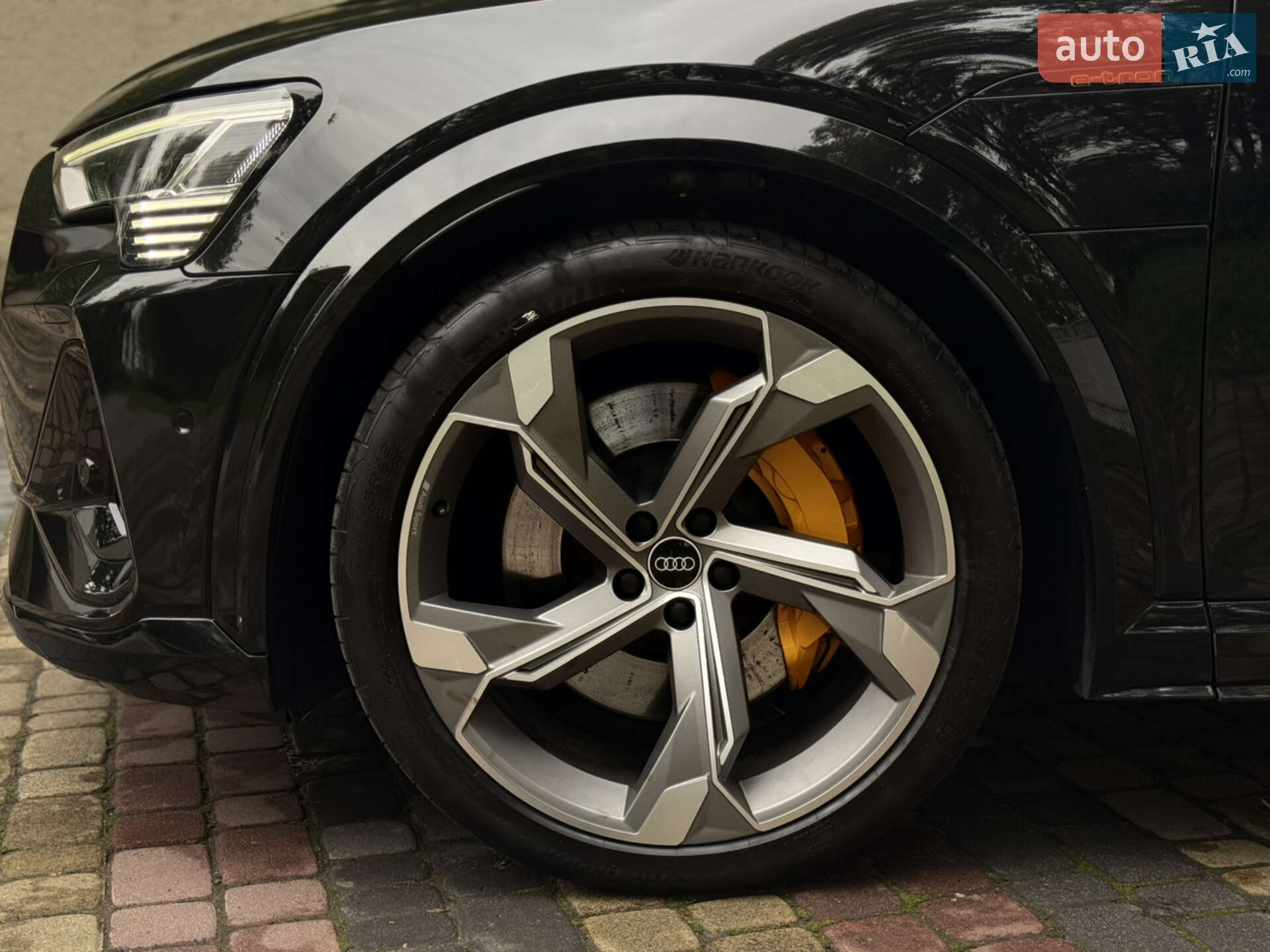 Audi e-tron 2022 VIN WAUZZZGE9NB040282 фото оголошення 40 з 62
