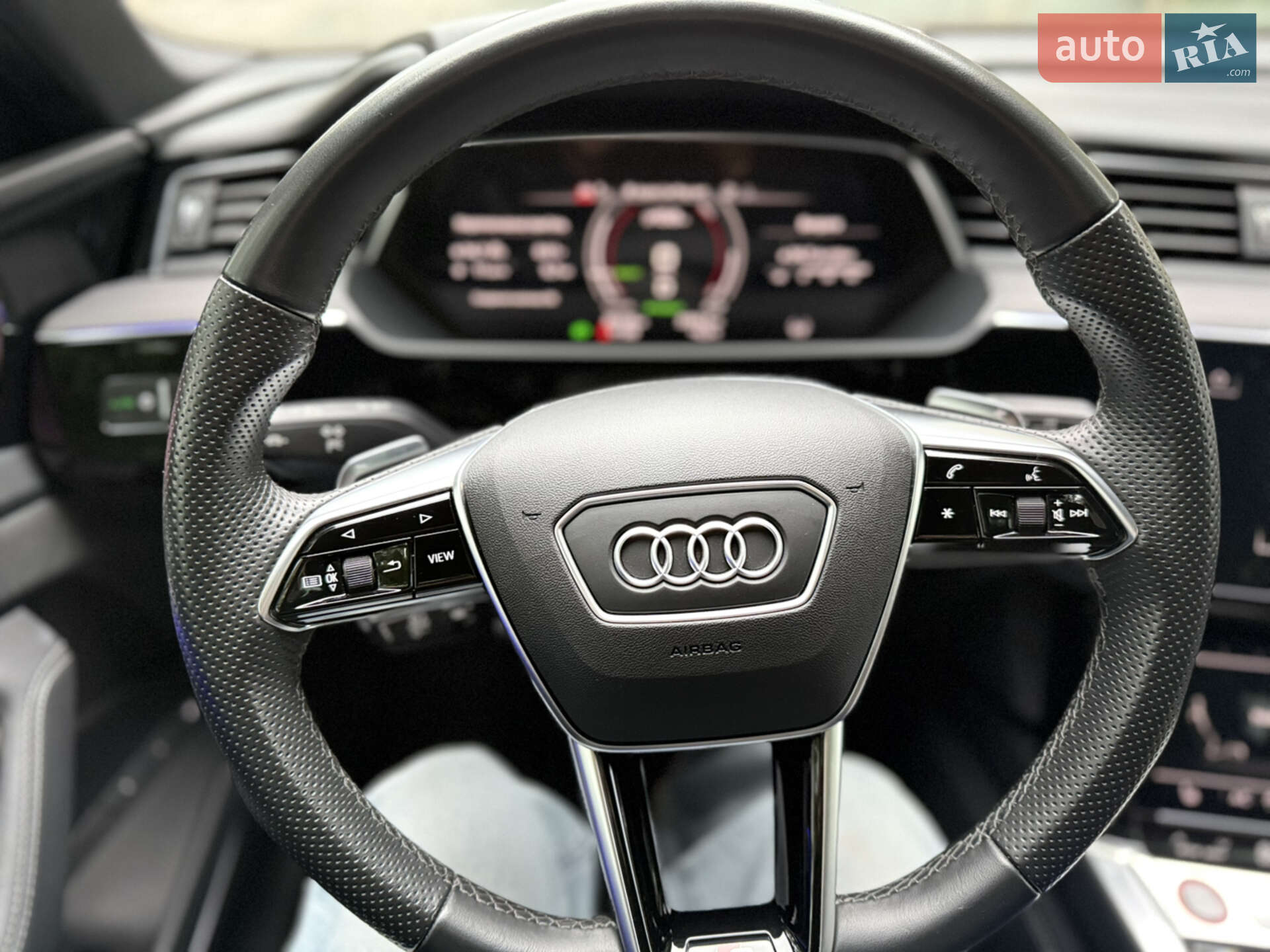 Audi e-tron 2022 VIN WAUZZZGE9NB040282 фото оголошення 35 з 62