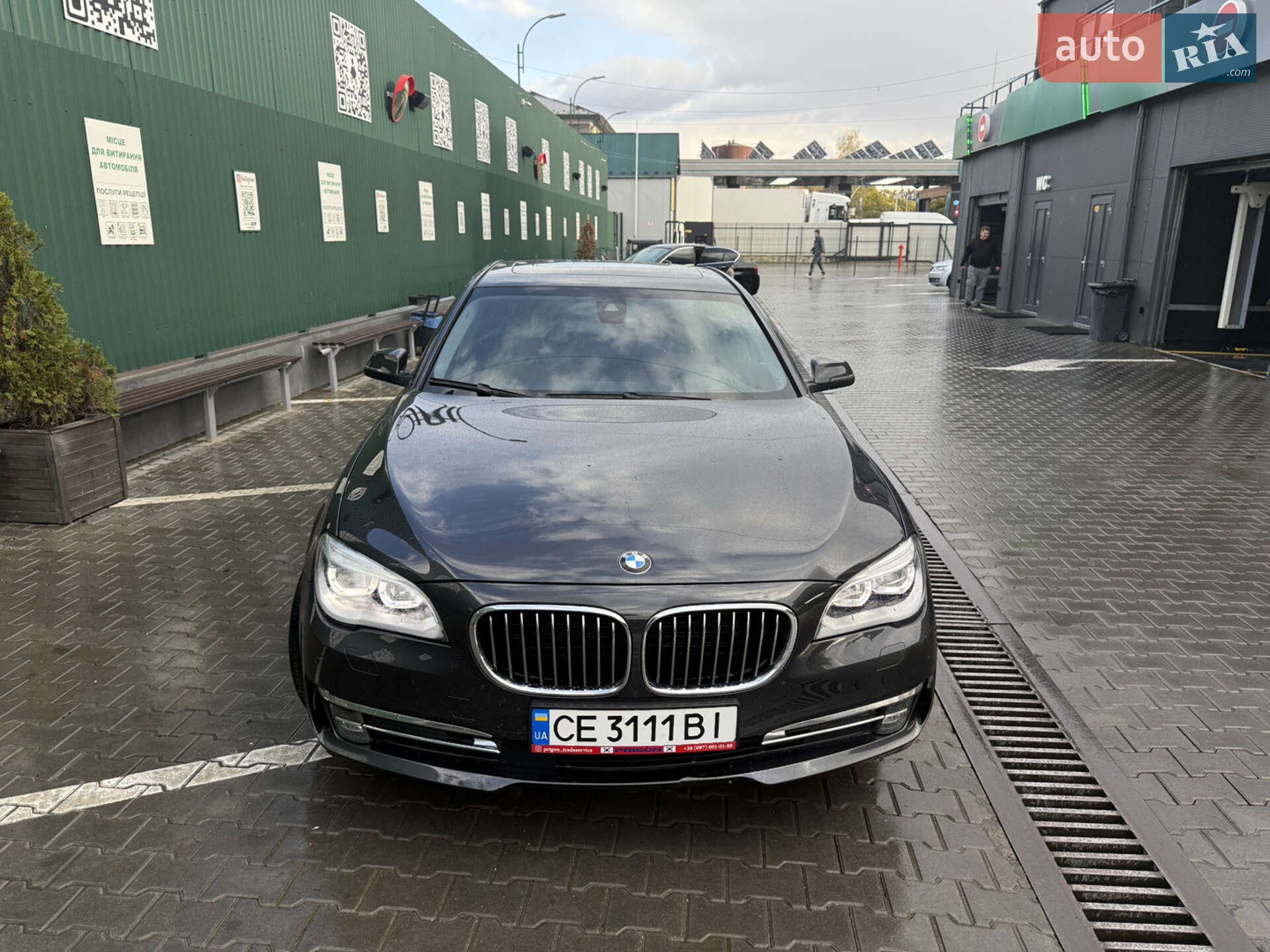 BMW 7 Series 2013 VIN WBAYC4101DDZ74792 фото оголошення 2 з 63
