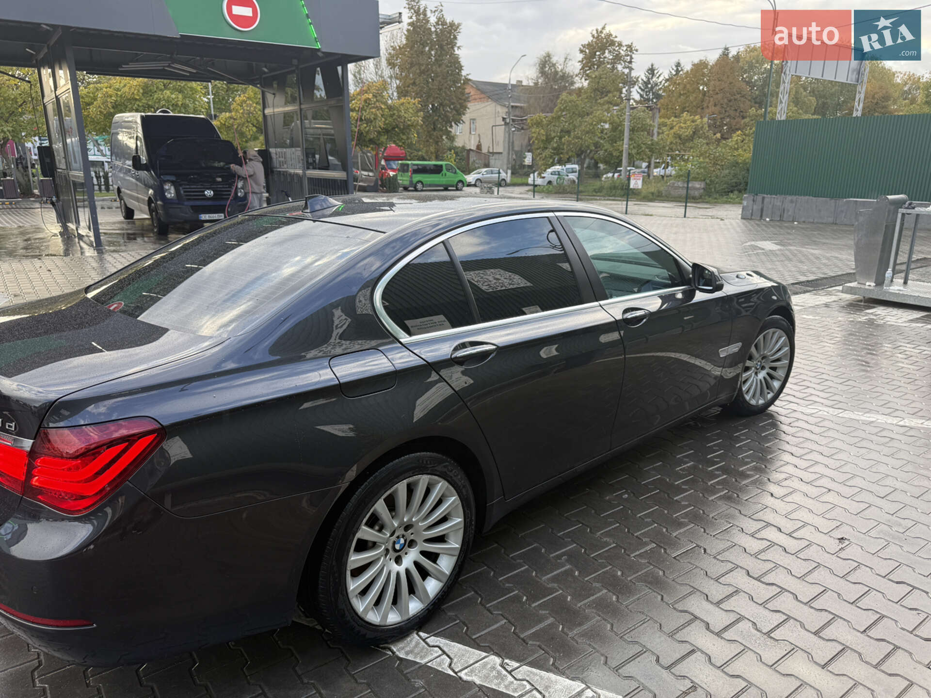 BMW 7 Series 2013 VIN WBAYC4101DDZ74792 фото оголошення 15 з 63
