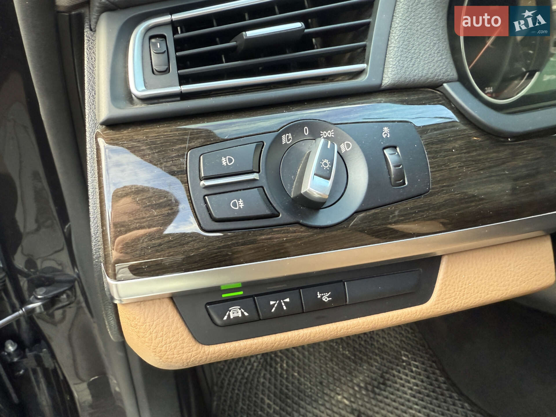 BMW 7 Series 2013 VIN WBAYC4101DDZ74792 фото оголошення 22 з 63