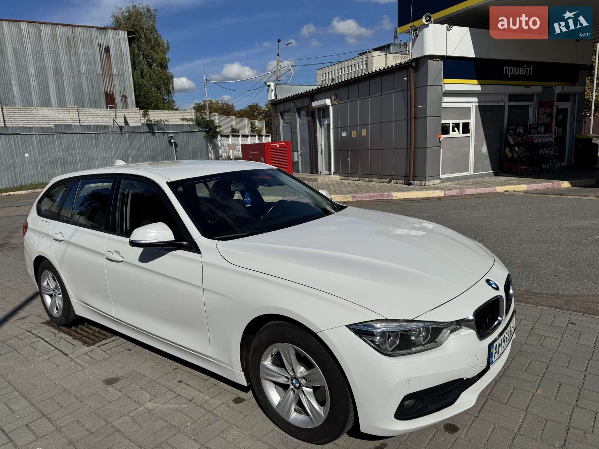 BMW 3 Series 2015 VIN WBA8H91070K664697 фото оголошення 2 з 19