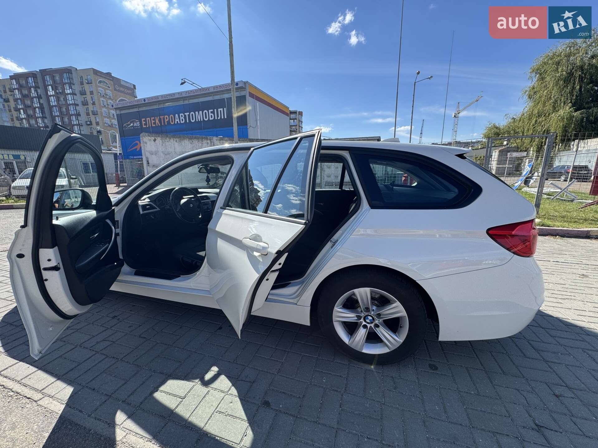 BMW 3 Series 2015 VIN WBA8H91070K664697 фото оголошення 6 з 19