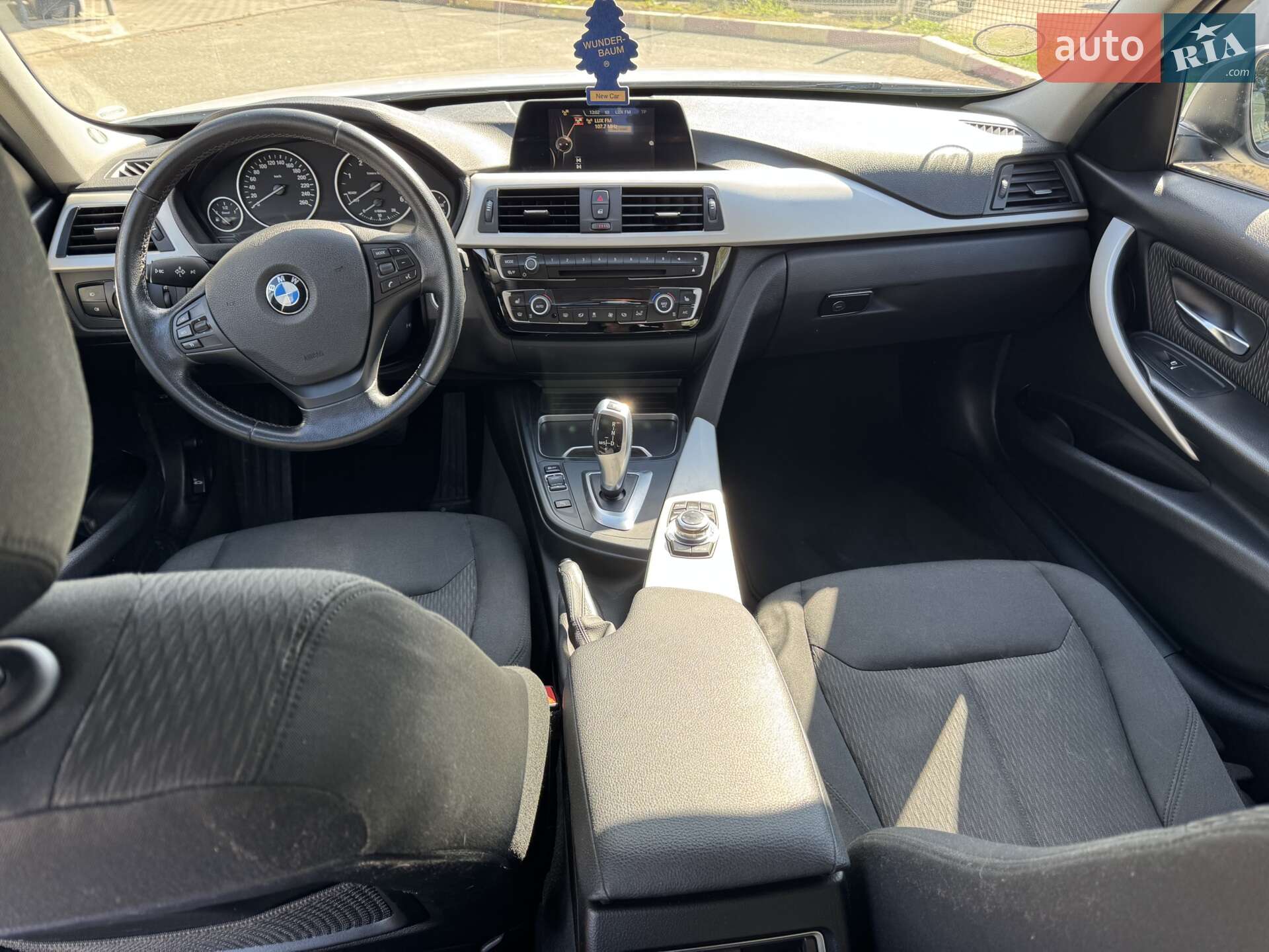 BMW 3 Series 2015 VIN WBA8H91070K664697 фото оголошення 11 з 19