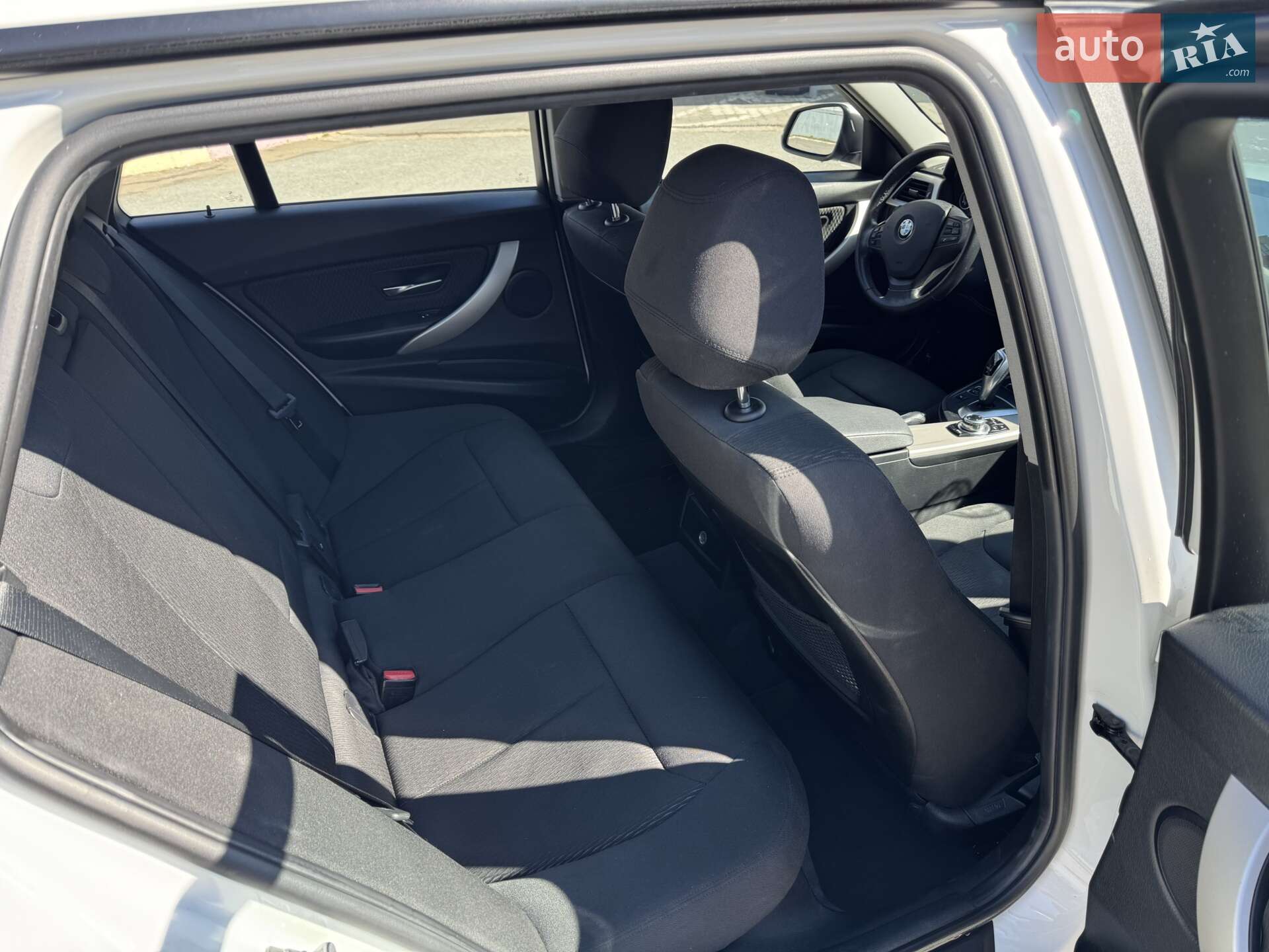 BMW 3 Series 2015 VIN WBA8H91070K664697 фото оголошення 15 з 19