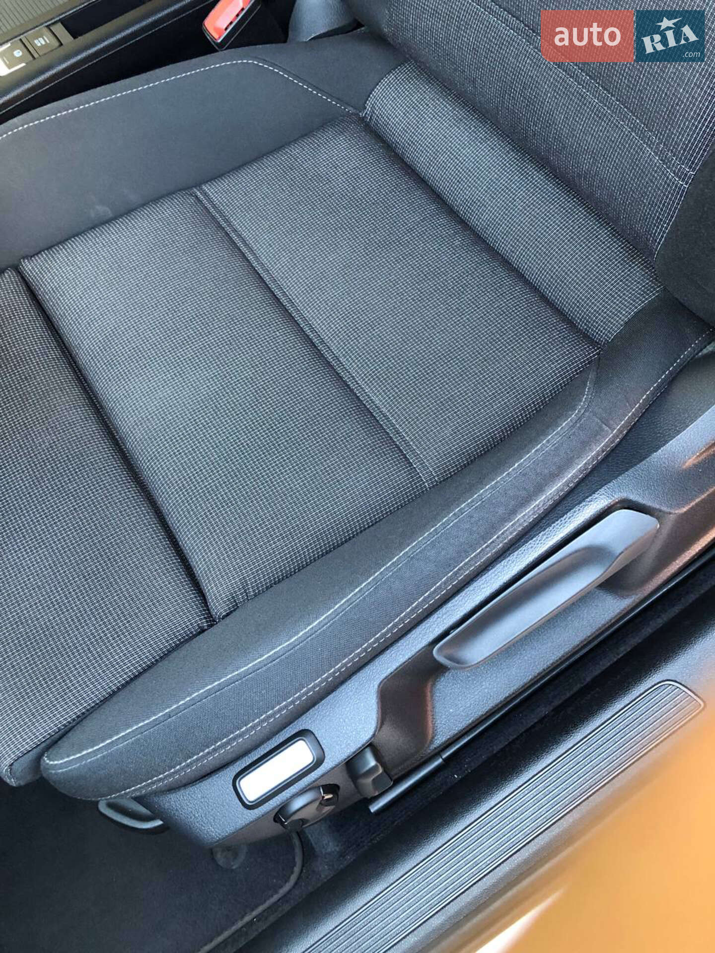 Volkswagen Passat 2015 VIN WVWZZZ3CZGE074879 фото оголошення 11 з 24