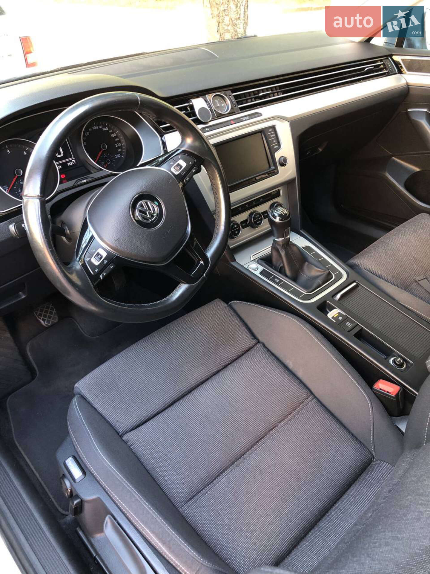 Volkswagen Passat 2015 VIN WVWZZZ3CZGE074879 фото оголошення 13 з 24