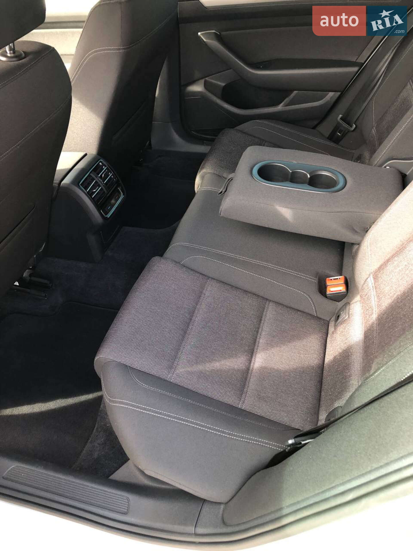 Volkswagen Passat 2015 VIN WVWZZZ3CZGE074879 фото оголошення 17 з 24