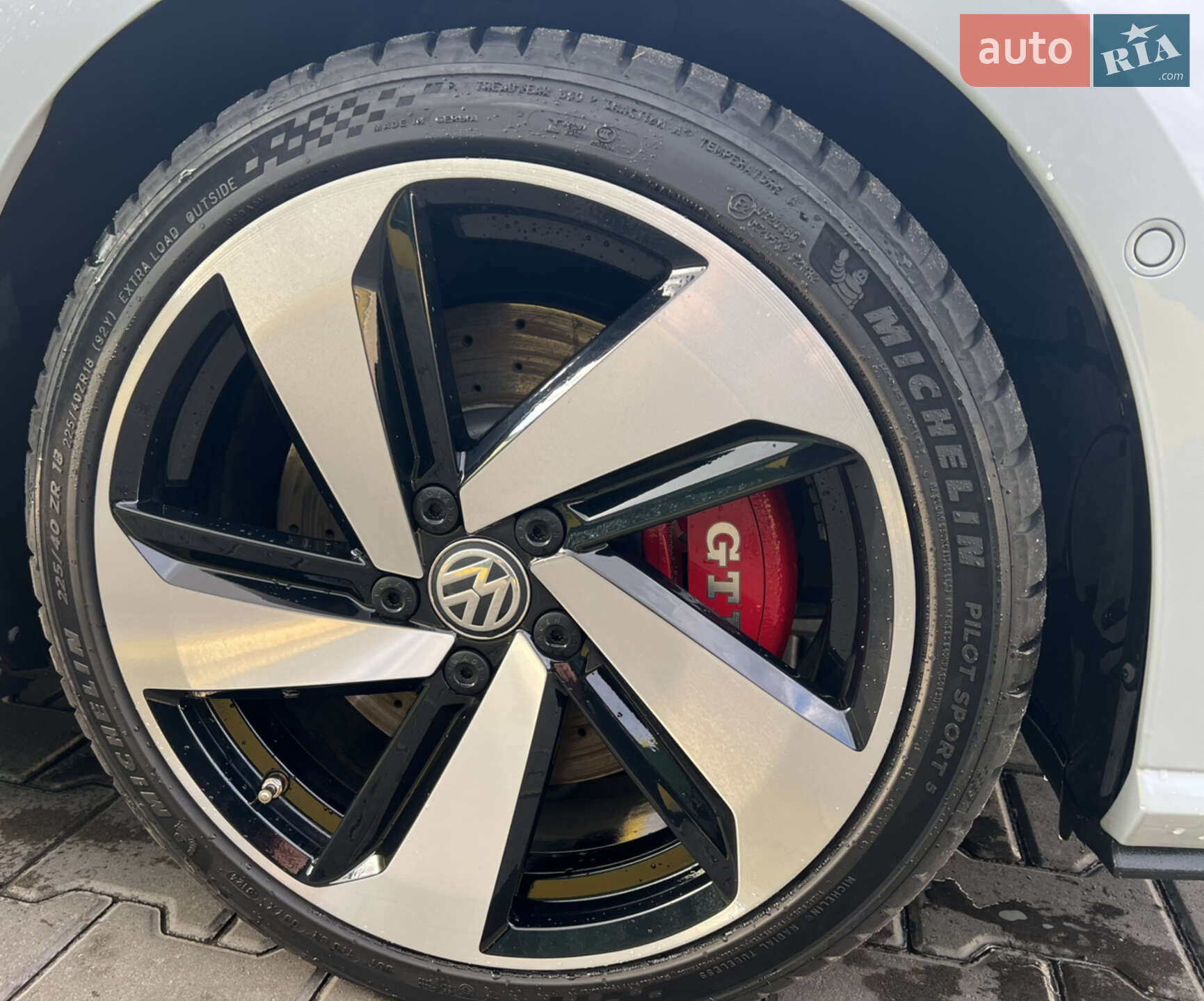 Volkswagen Golf GTI 2018 VIN 3VW447AU5JM285323 фото оголошення 4 з 6