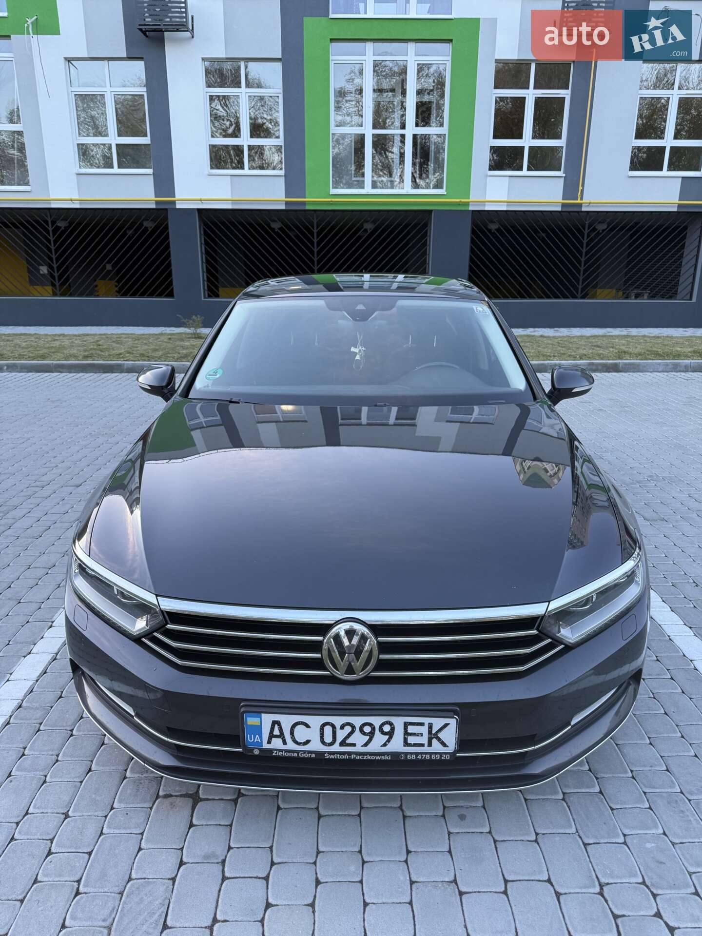 Volkswagen Passat 2017 VIN WVWZZZ3CZJE063966 фото оголошення 4 з 14