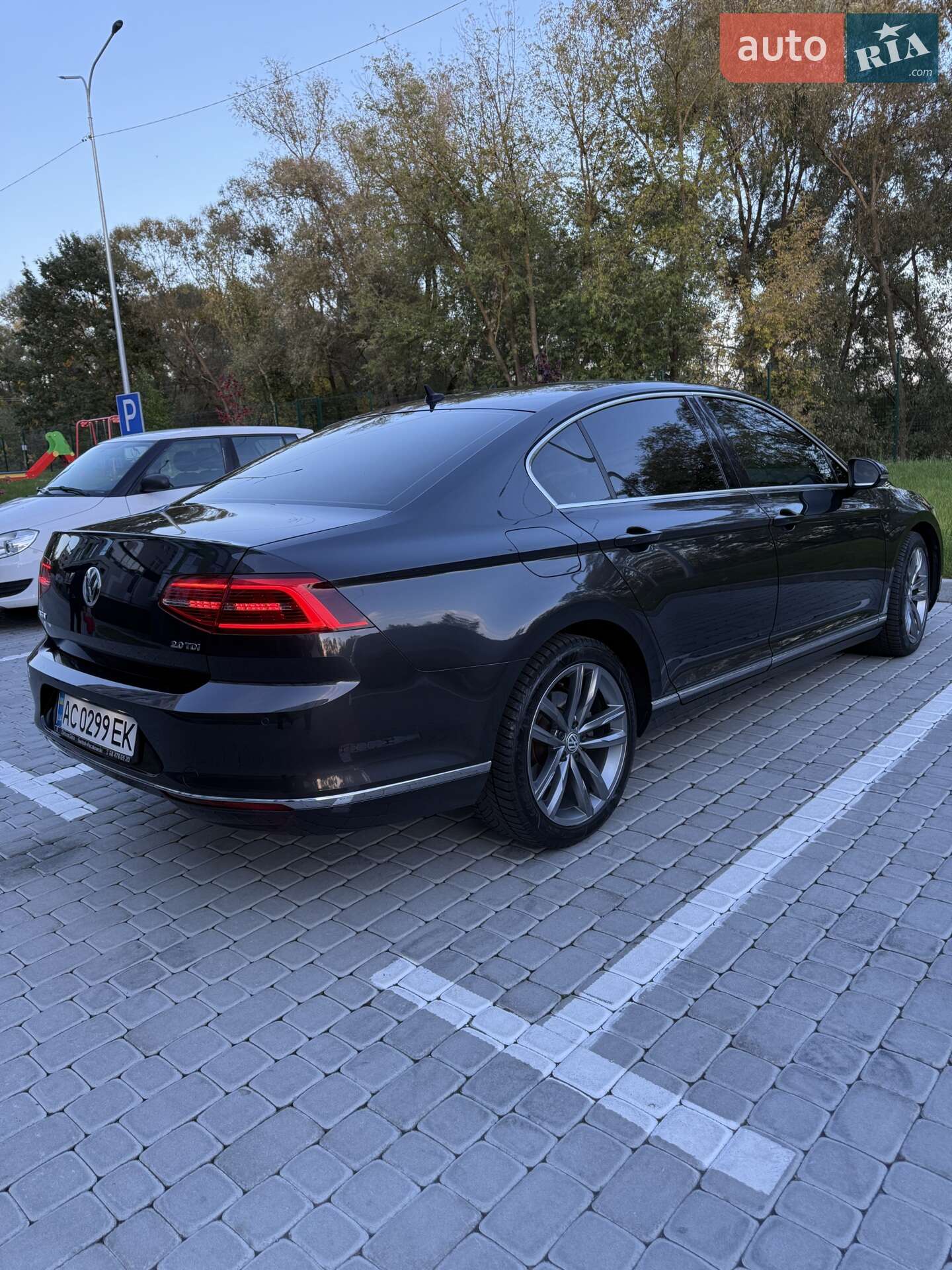 Volkswagen Passat 2017 VIN WVWZZZ3CZJE063966 фото оголошення 5 з 14