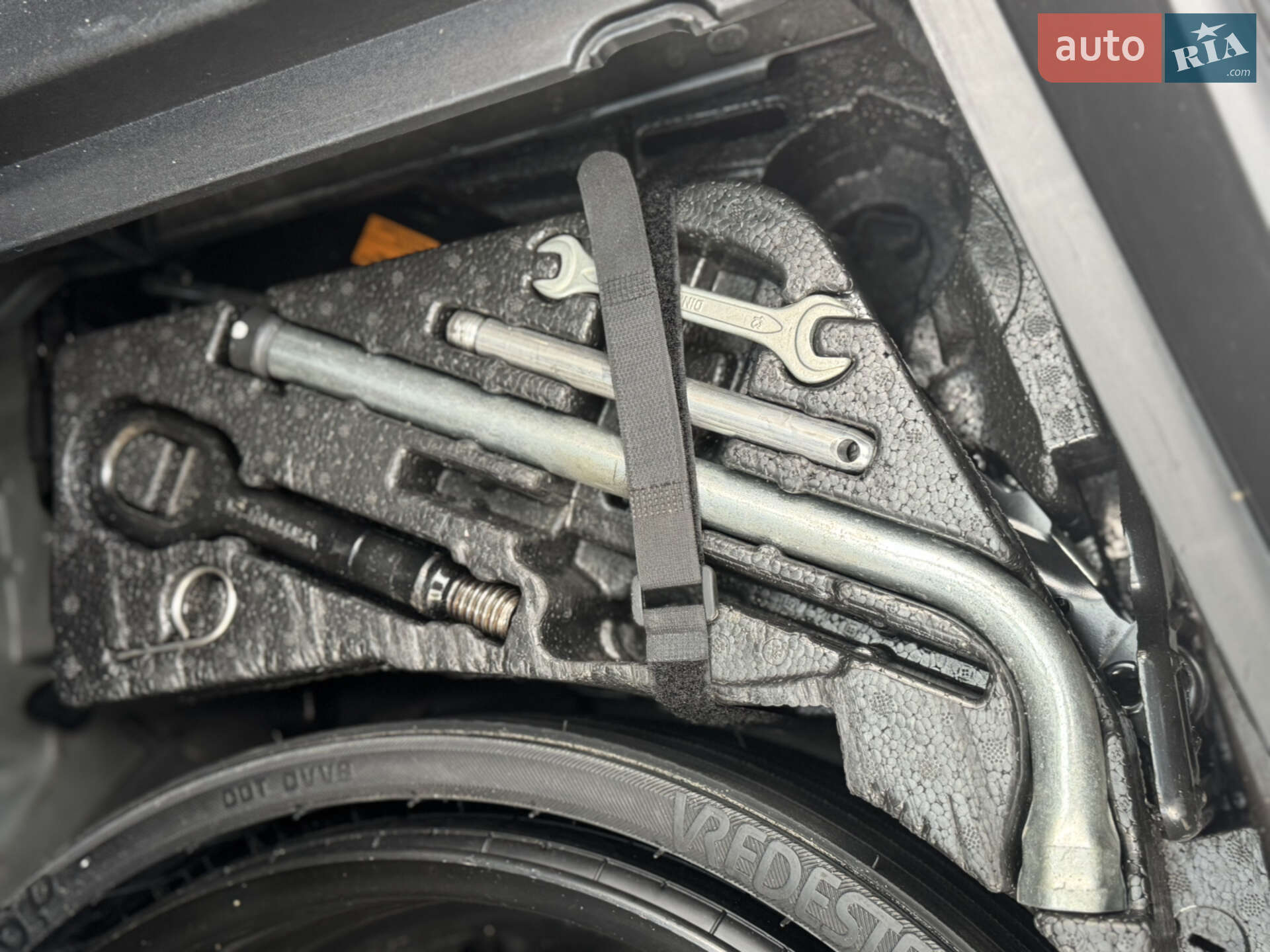 Audi Q7 2011 VIN WAUZZZ4L6BD040307 фото оголошення 27 з 53