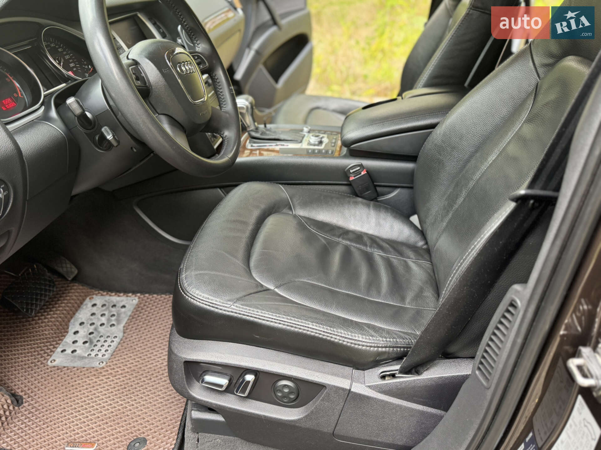 Audi Q7 2011 VIN WAUZZZ4L6BD040307 фото оголошення 38 з 53