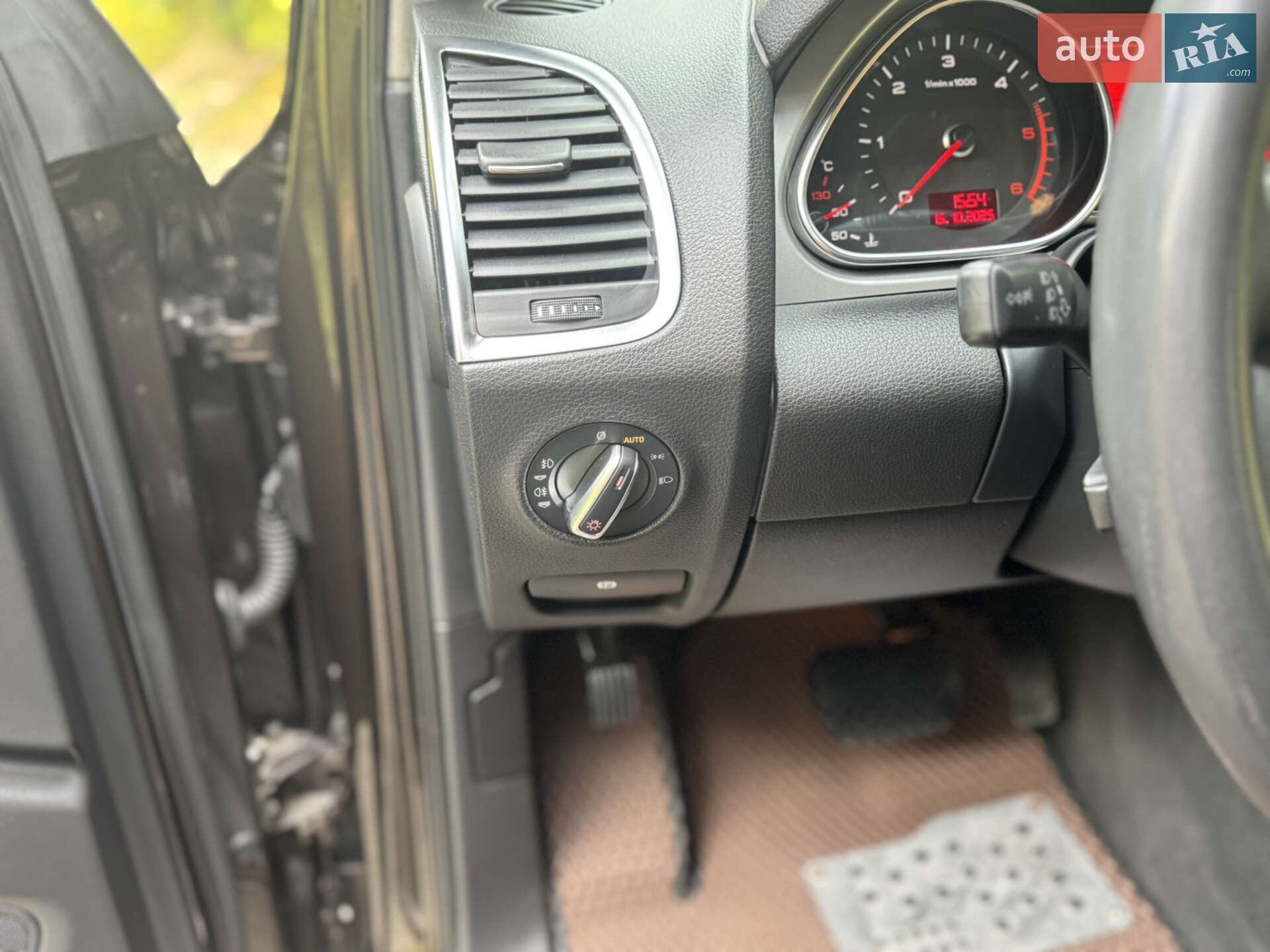 Audi Q7 2011 VIN WAUZZZ4L6BD040307 фото оголошення 42 з 53