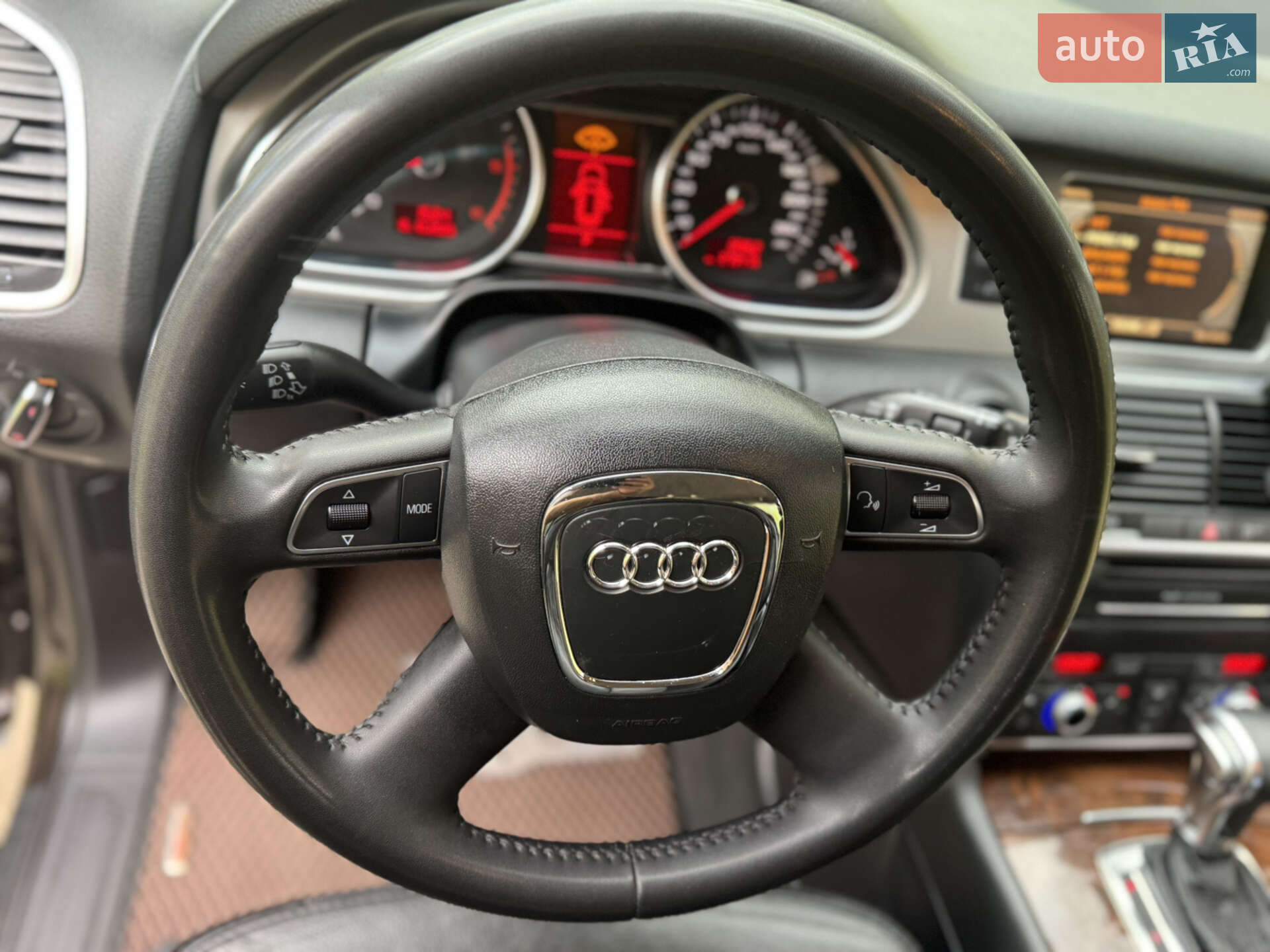 Audi Q7 2011 VIN WAUZZZ4L6BD040307 фото оголошення 46 з 53
