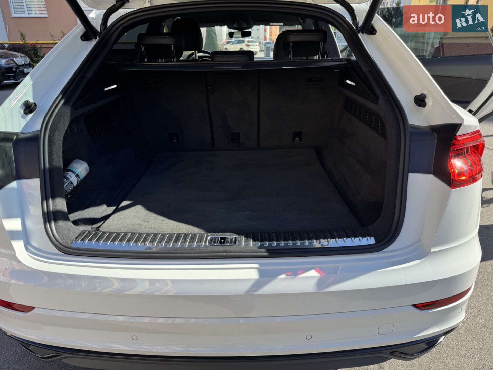 Audi Q8 2019 VIN WAUZZZF15KD025163 фото оголошення 9 з 15