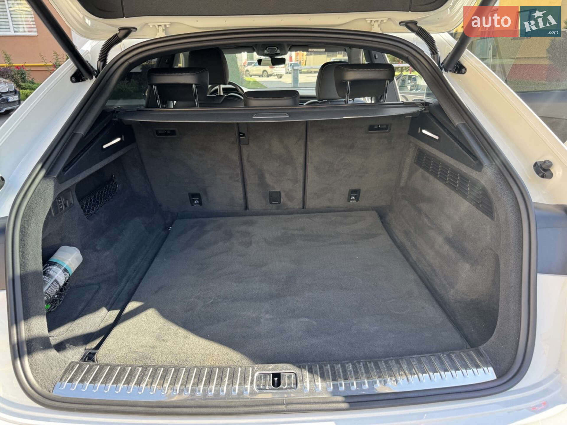 Audi Q8 2019 VIN WAUZZZF15KD025163 фото оголошення 14 з 15