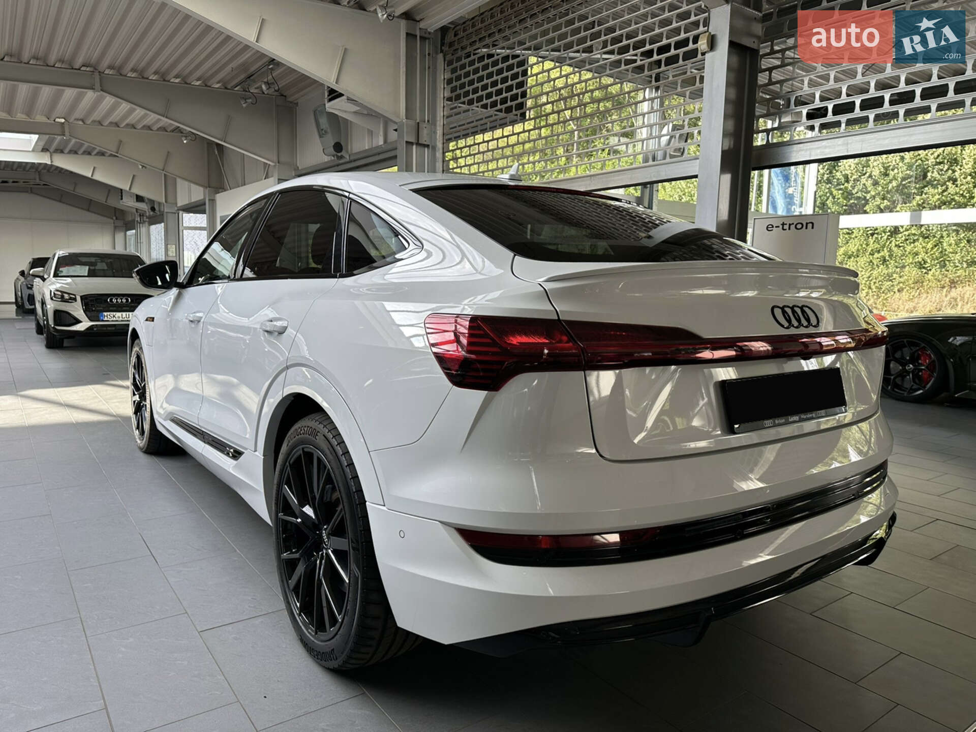 Audi e-tron Sportback 2022 VIN WAUZZZGE4NB029299 фото оголошення 2 з 21