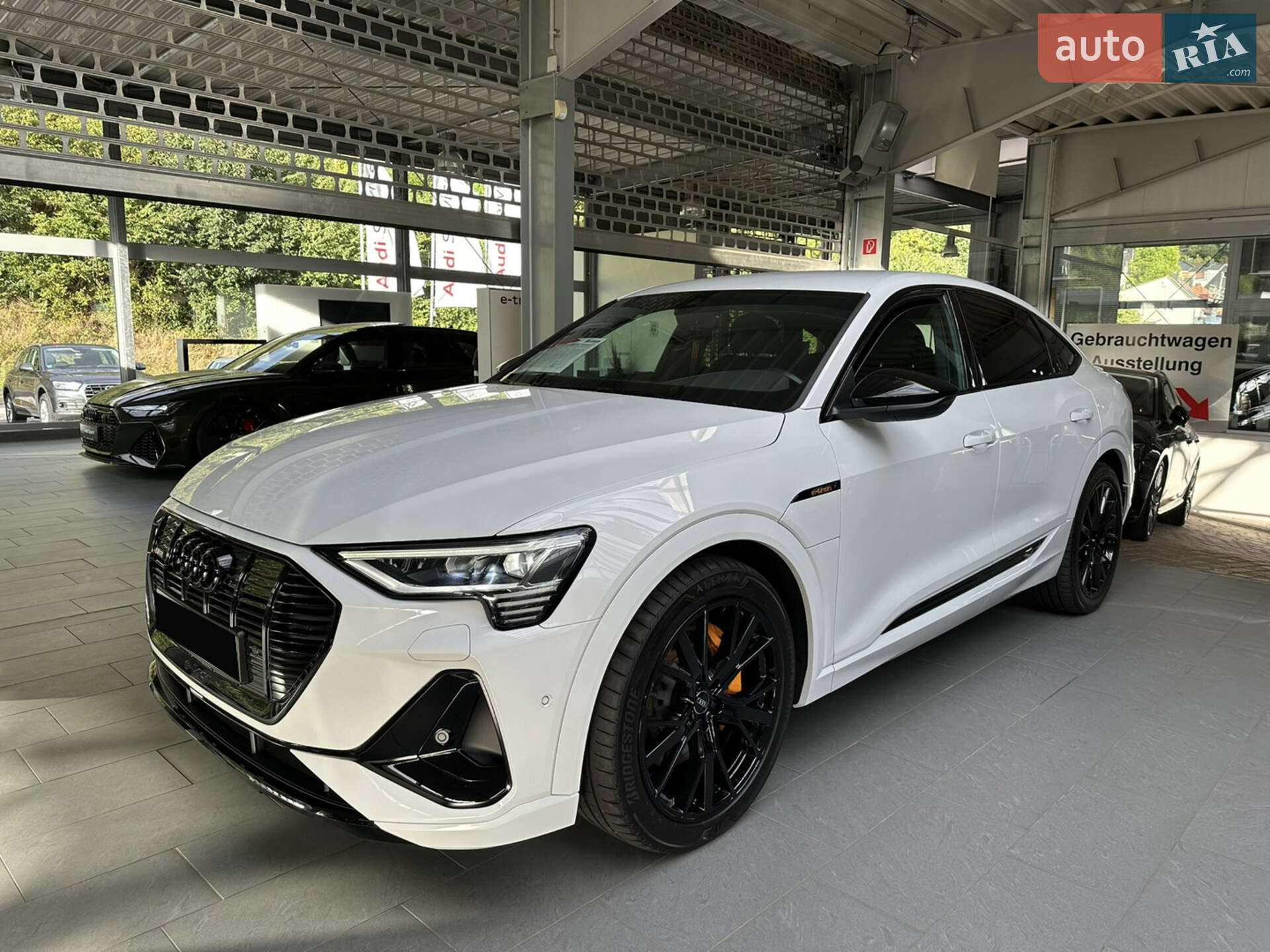 Audi e-tron Sportback 2022 VIN WAUZZZGE4NB029299 фото оголошення 3 з 21