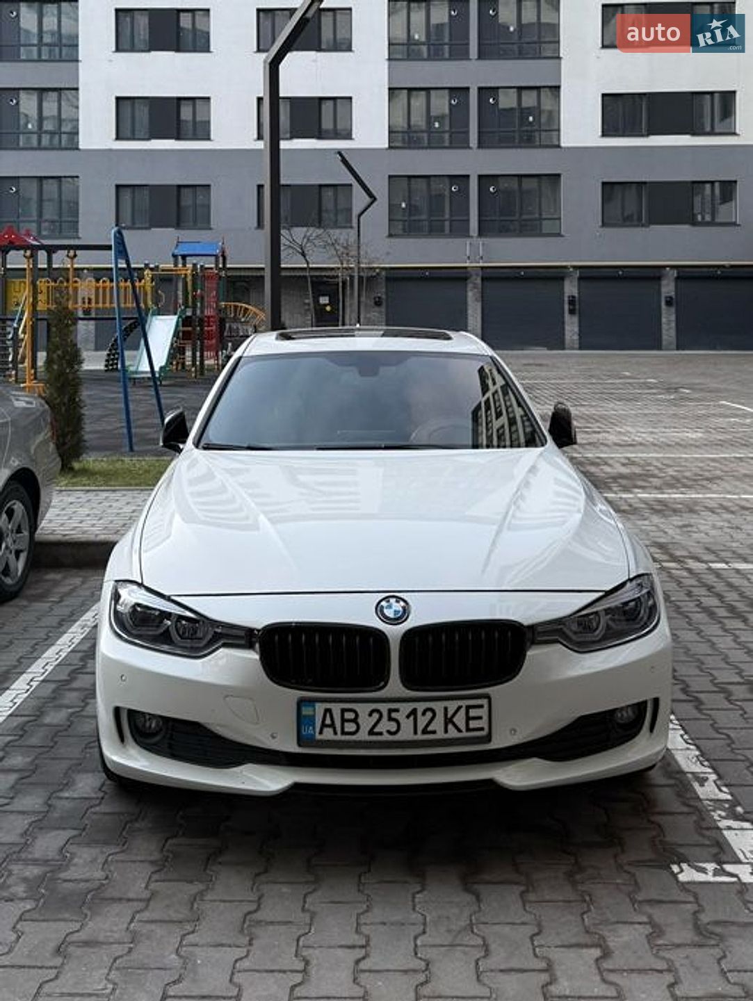 BMW 3 Series 2013 VIN WBA3B3C59EJ977846 фото оголошення 10 з 12
