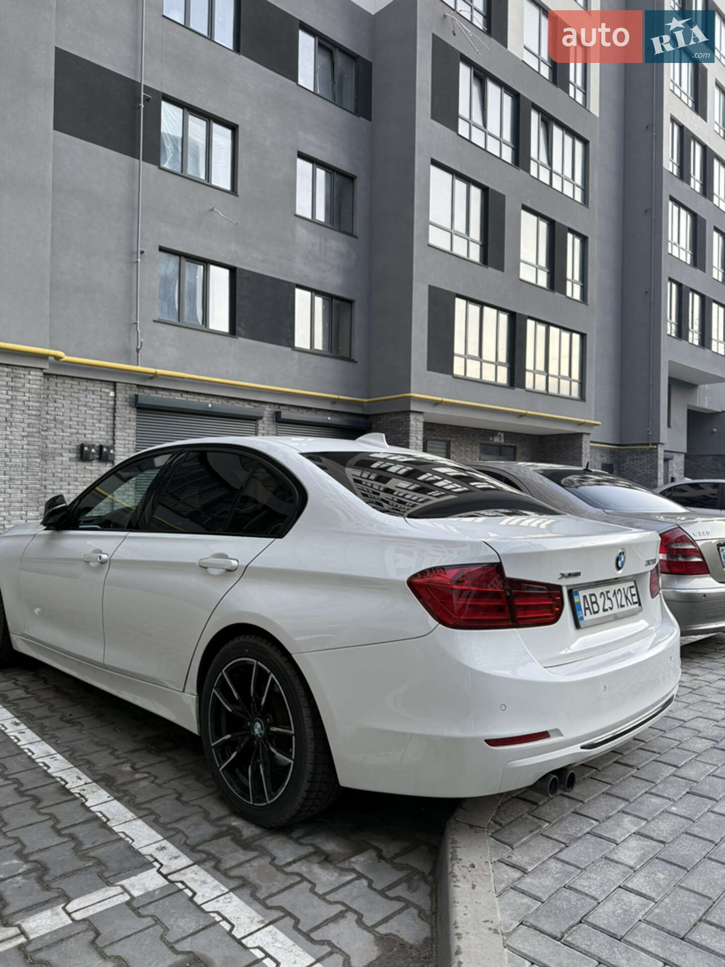 BMW 3 Series 2013 VIN WBA3B3C59EJ977846 фото оголошення 5 з 12