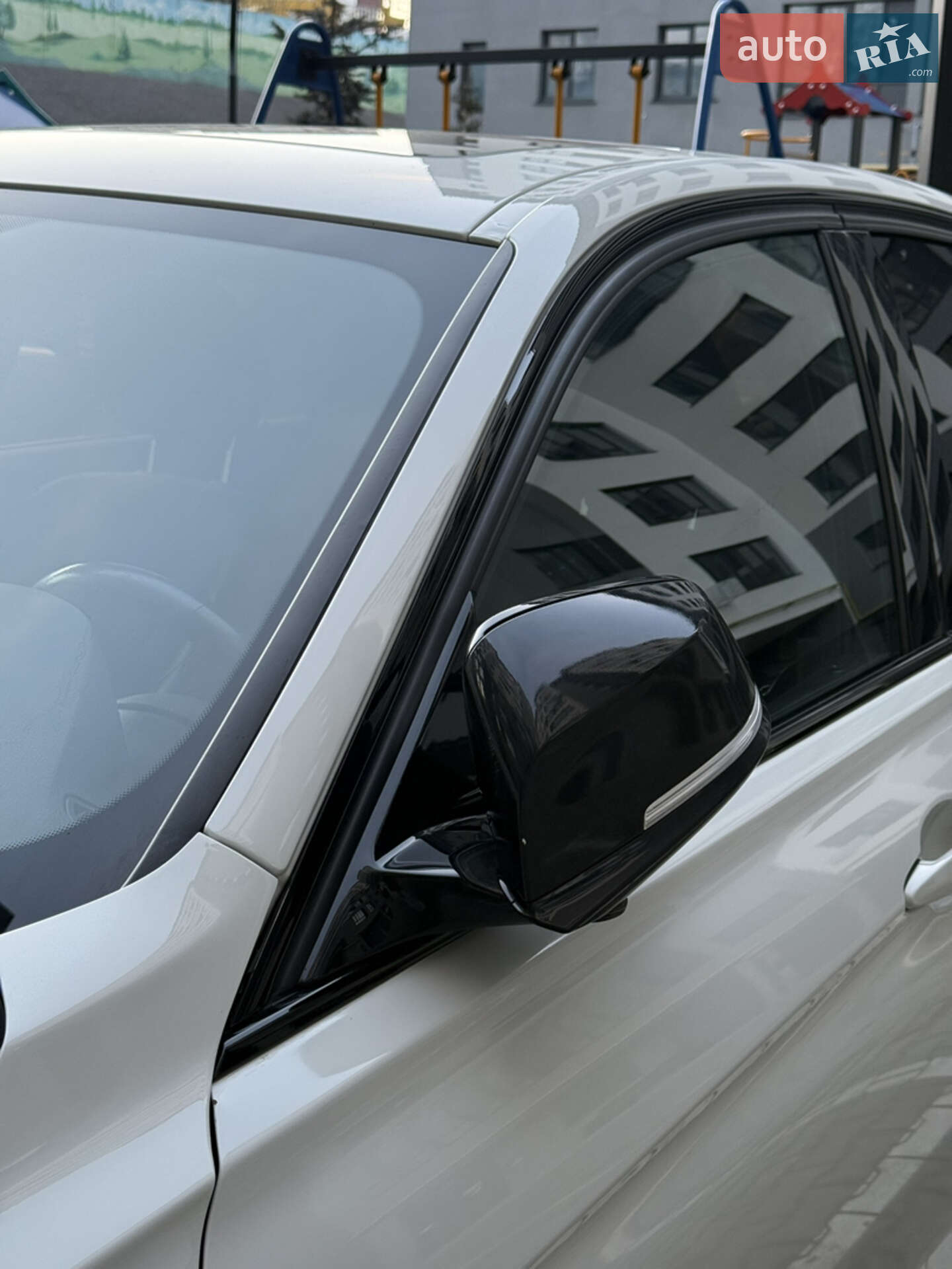 BMW 3 Series 2013 VIN WBA3B3C59EJ977846 фото оголошення 4 з 12