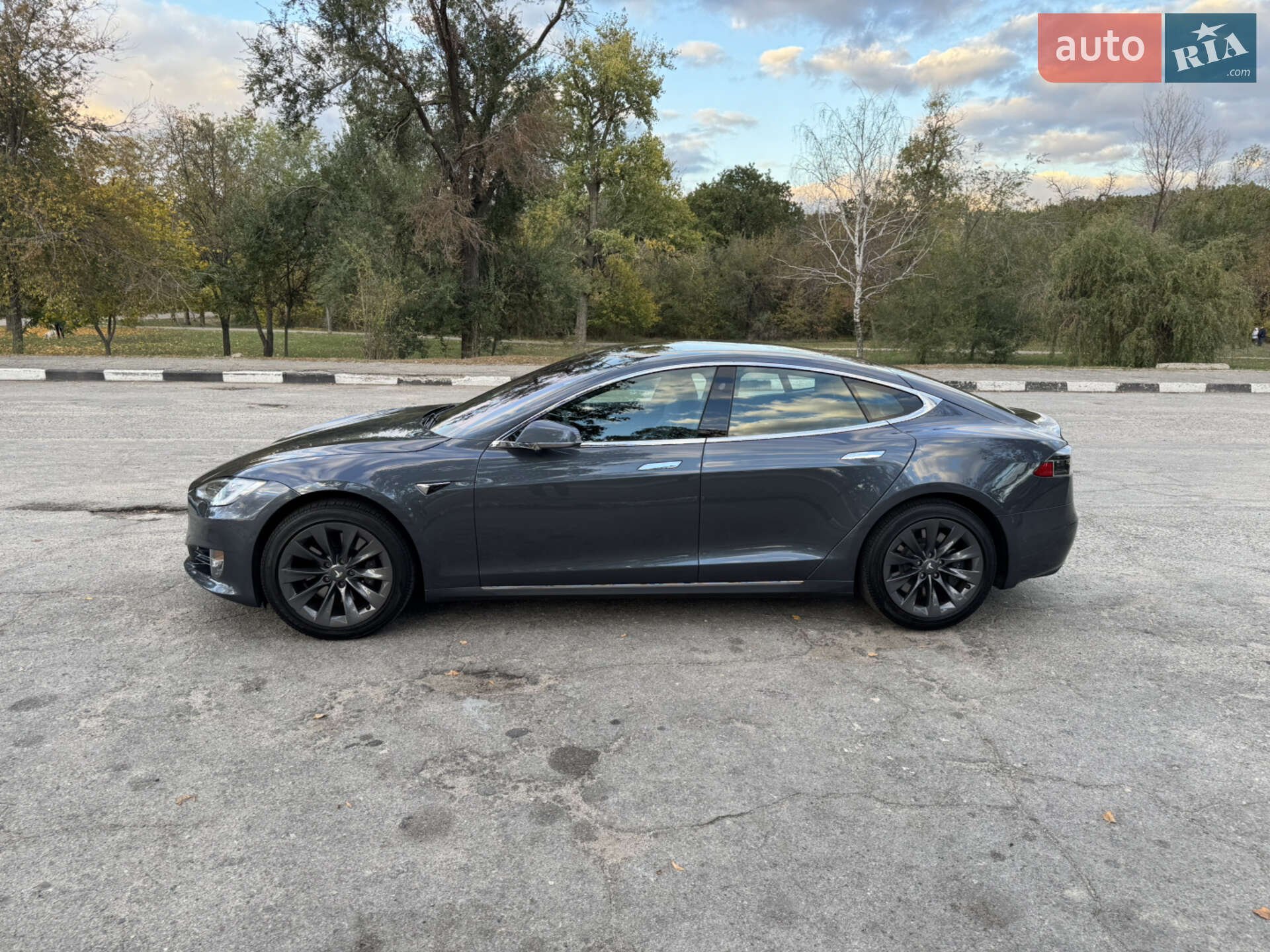 Tesla Model S 2020 VIN 5YJSA1E22LF369714 фото оголошення 19 з 50