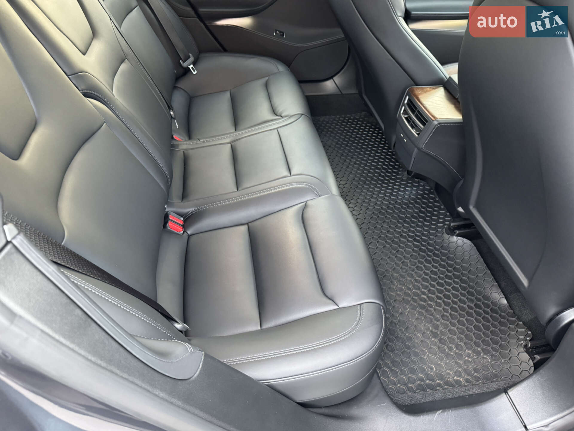 Tesla Model S 2020 VIN 5YJSA1E22LF369714 фото оголошення 5 з 50