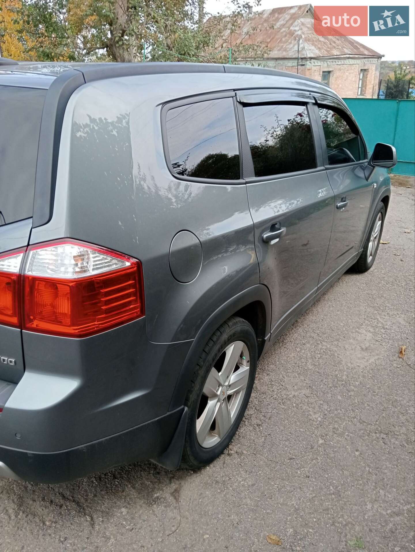 Chevrolet Orlando 2013 VIN KL1YA75Y9DK104719 фото оголошення 2 з 10