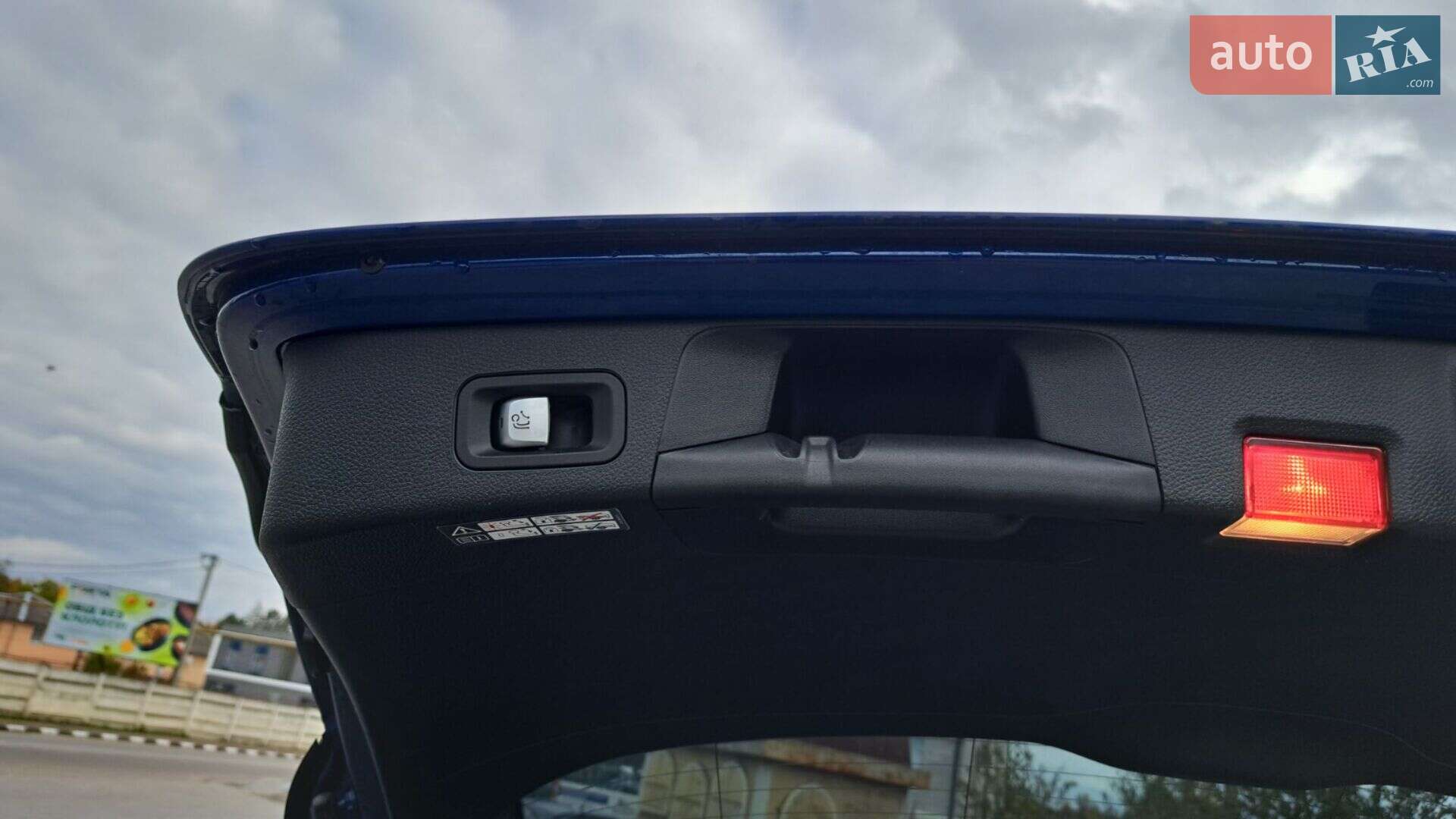 Mercedes-Benz C-Class 2017 VIN WDD2052361F650006 фото оголошення 3 з 27