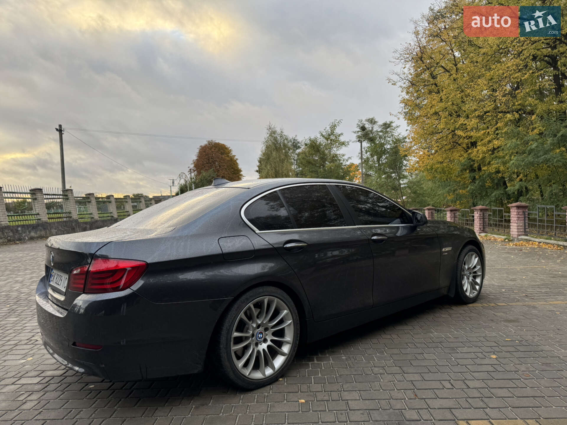 BMW 5 Series 2011 VIN WBAXH5C57CDW07888 фото оголошення 5 з 36