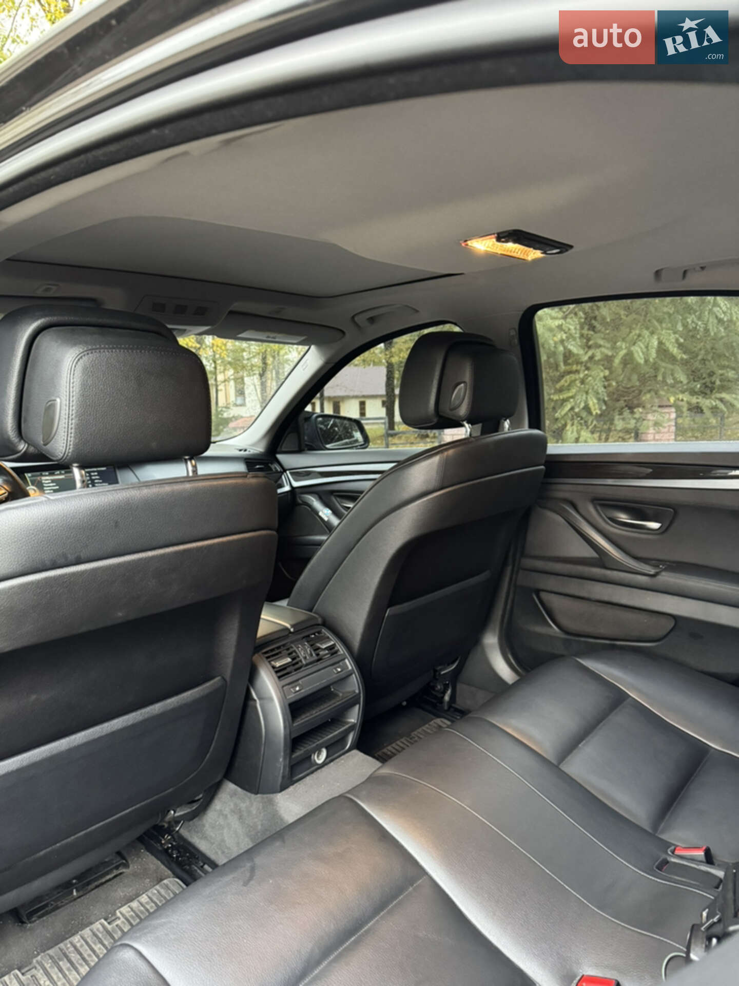BMW 5 Series 2011 VIN WBAXH5C57CDW07888 фото оголошення 16 з 36