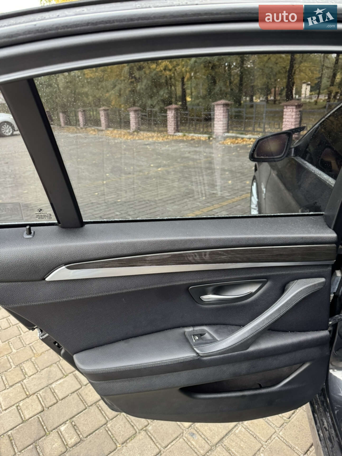 BMW 5 Series 2011 VIN WBAXH5C57CDW07888 фото оголошення 18 з 36