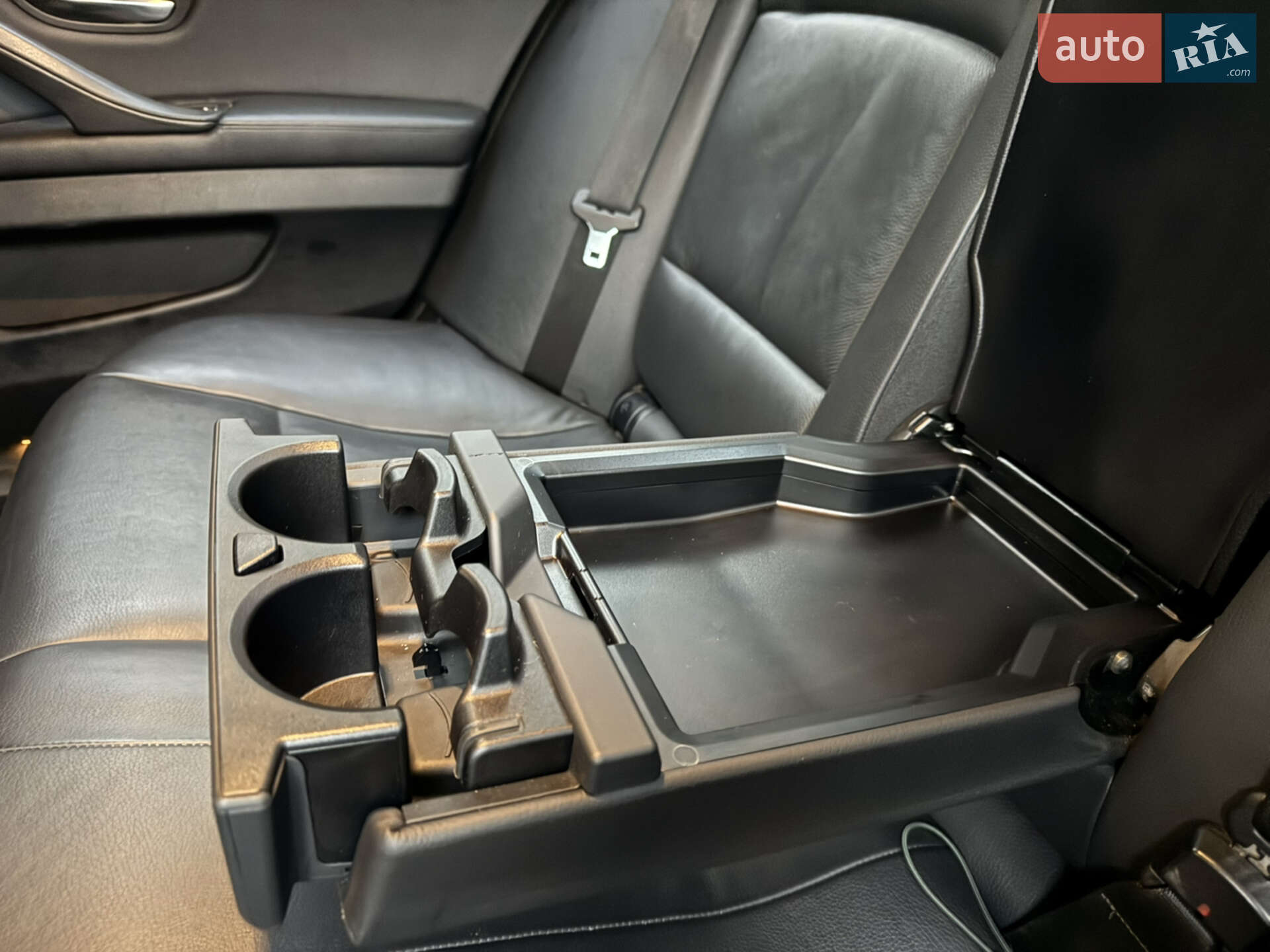 BMW 5 Series 2011 VIN WBAXH5C57CDW07888 фото оголошення 23 з 36