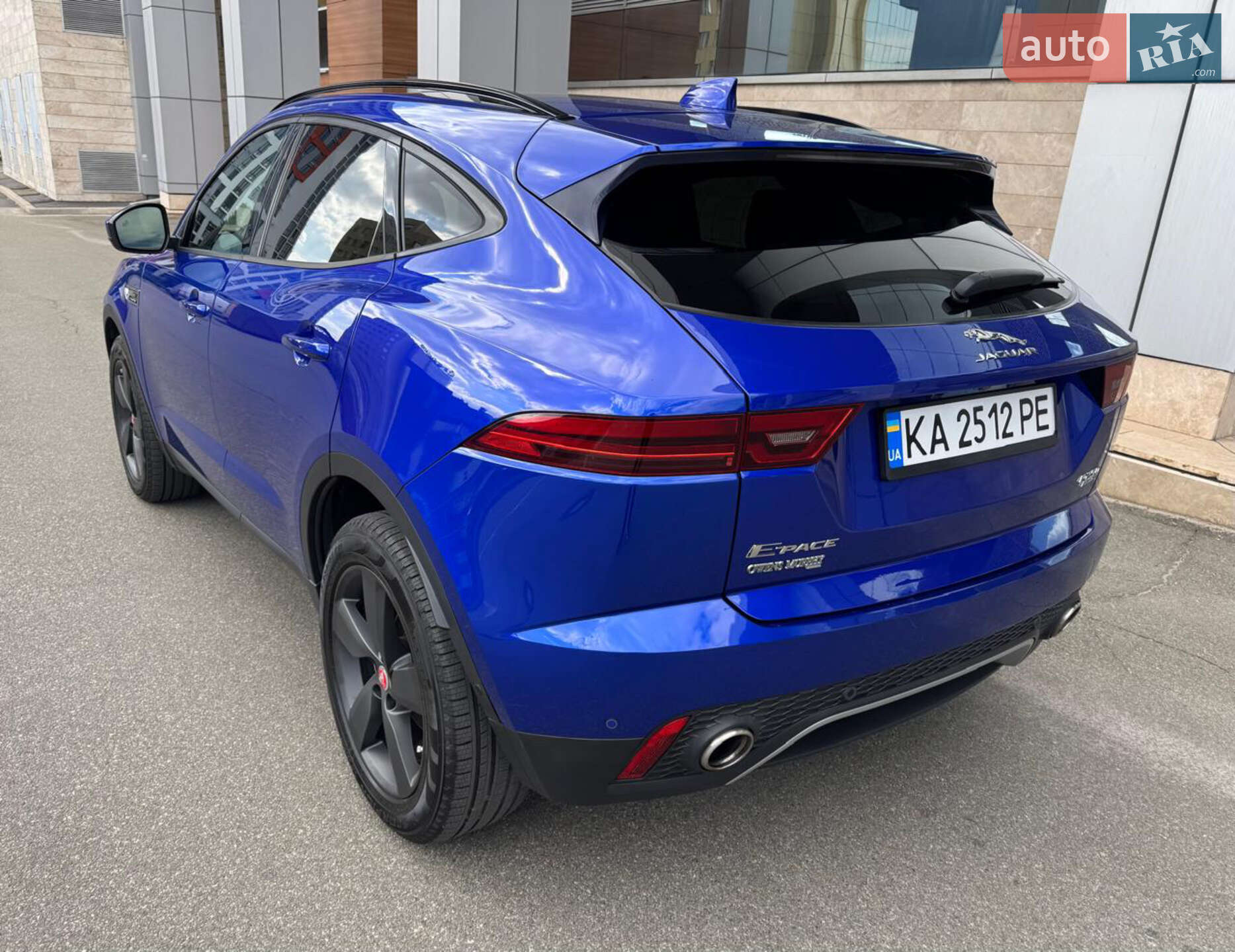 Jaguar E-Pace 2018 VIN SADFP2FX5J1Z14895 фото оголошення 4 з 48