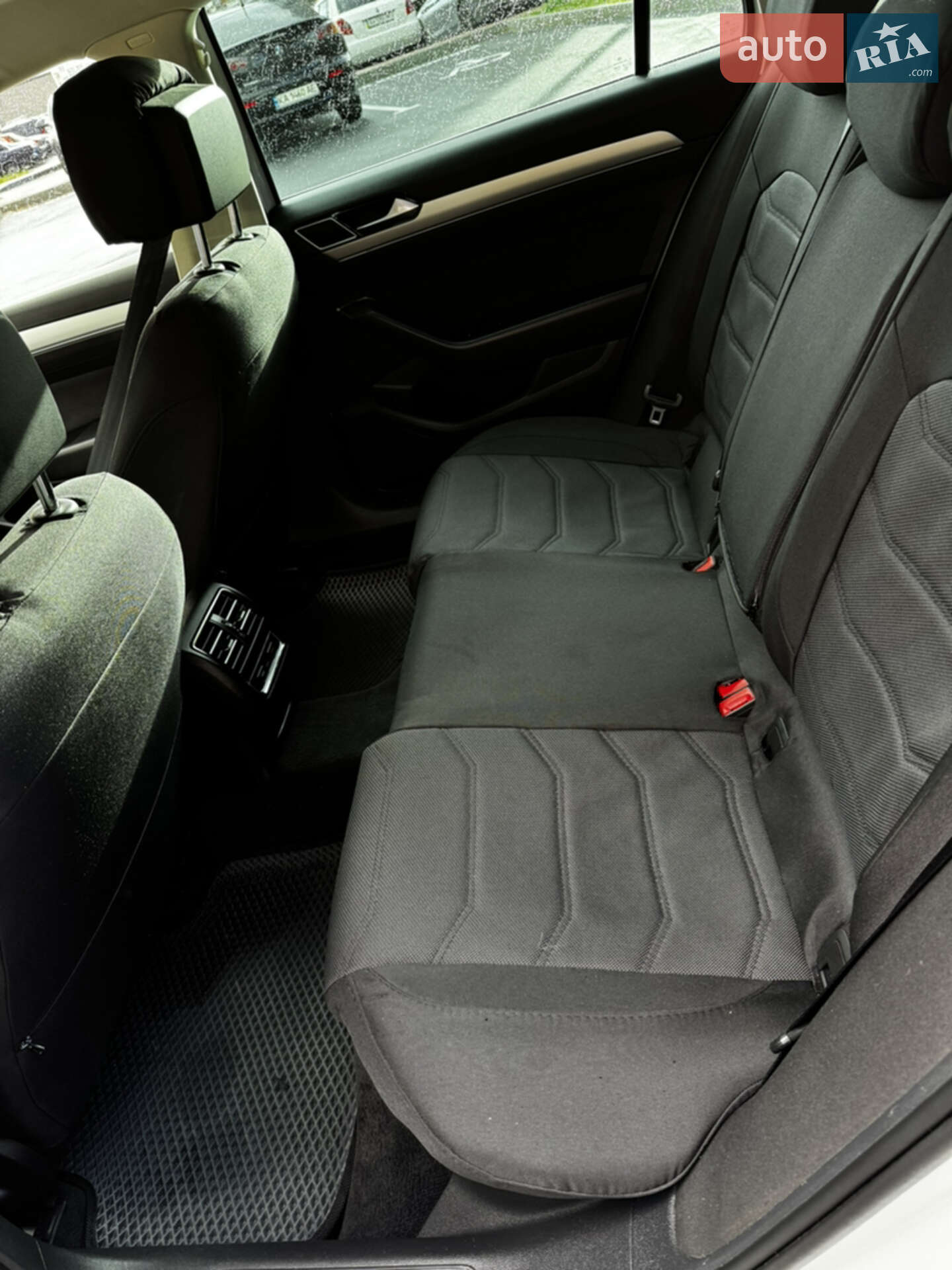 Volkswagen Passat 2017 VIN WVWZZZ3CZJE016974 фото оголошення 8 з 9