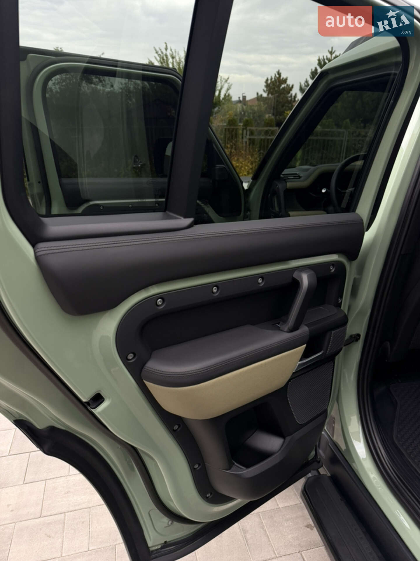 Land Rover Defender 2023 VIN SALEA7BW6P2221512 фото оголошення 16 з 29