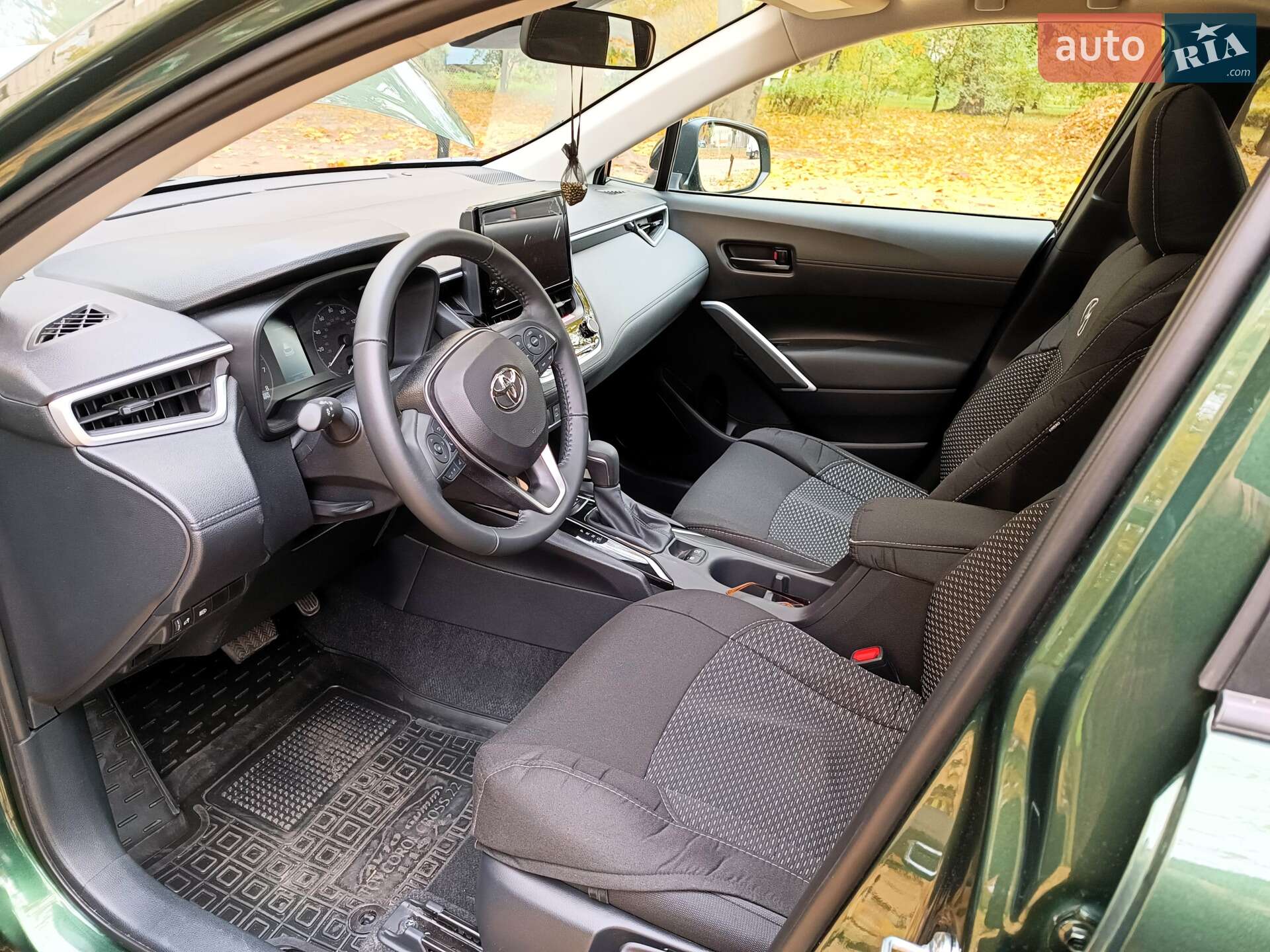 Toyota Corolla Cross 2024 VIN 7MUBAABG4SV120444 фото оголошення 8 з 21