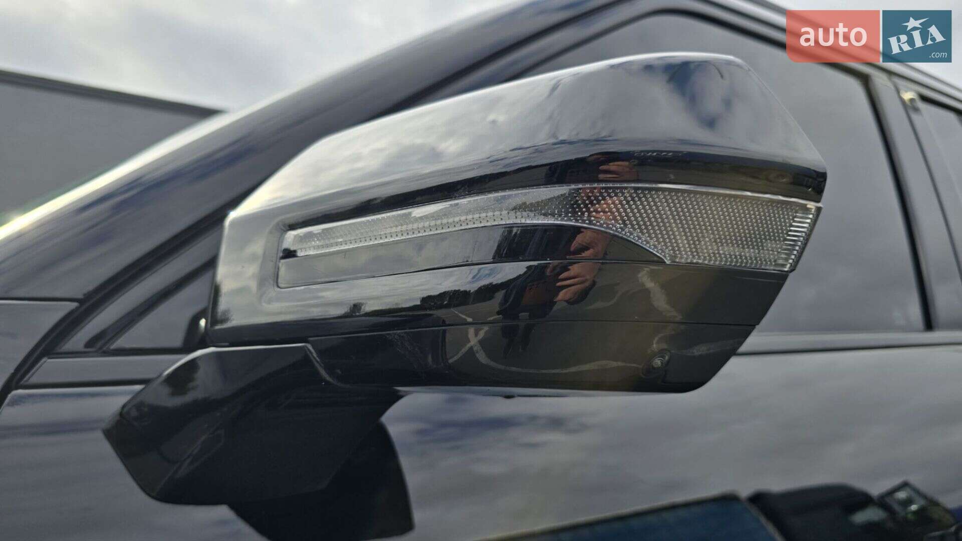 Kia EV9 2023 VIN KNDAEFS54R6026838 фото оголошення 26 з 113