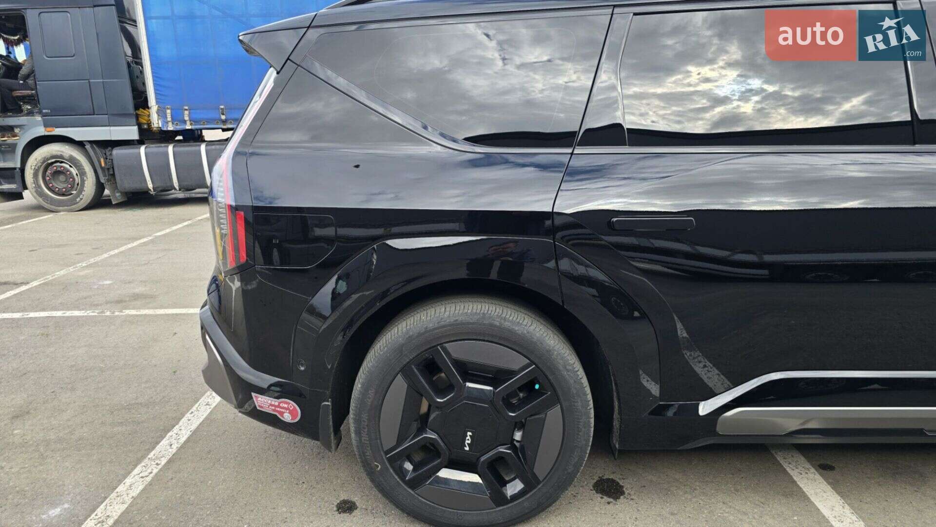 Kia EV9 2023 VIN KNDAEFS54R6026838 фото оголошення 15 з 113