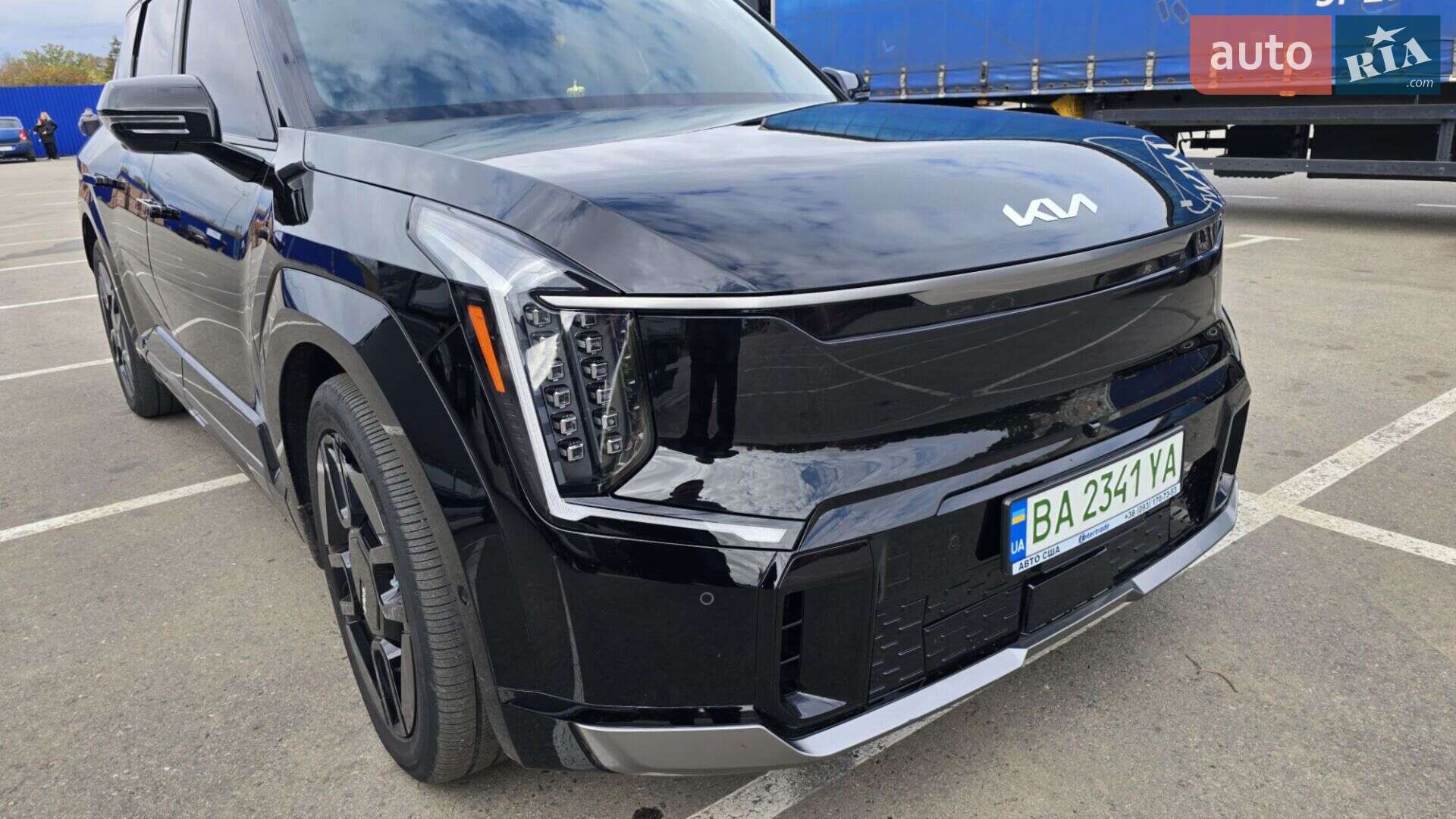 Kia EV9 2023 VIN KNDAEFS54R6026838 фото оголошення 2 з 113