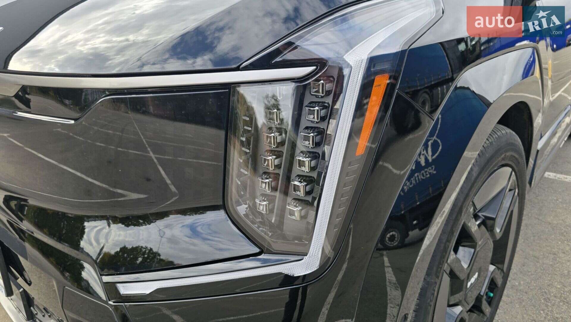Kia EV9 2023 VIN KNDAEFS54R6026838 фото оголошення 13 з 113