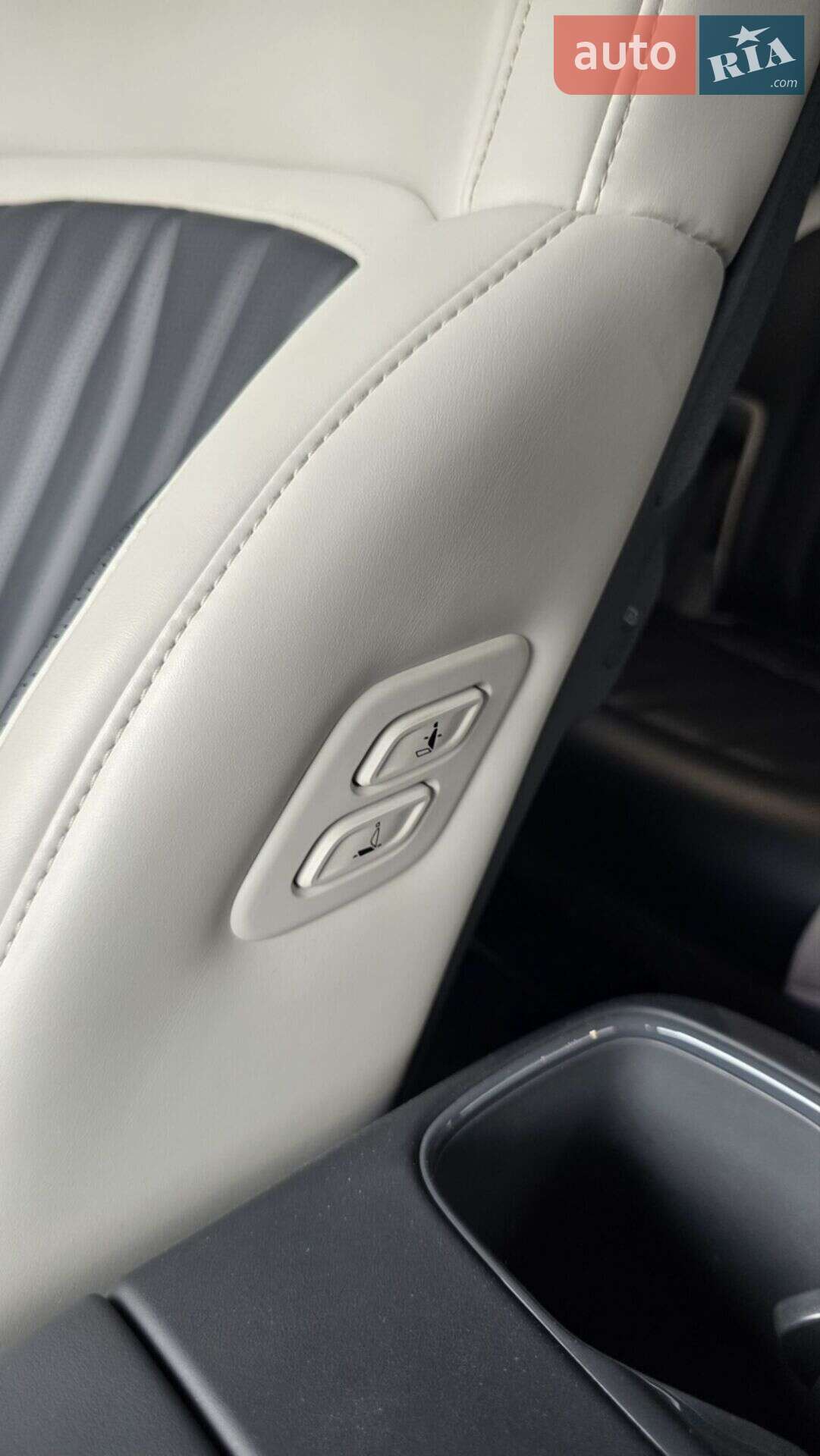 Kia EV9 2023 VIN KNDAEFS54R6026838 фото оголошення 108 з 113