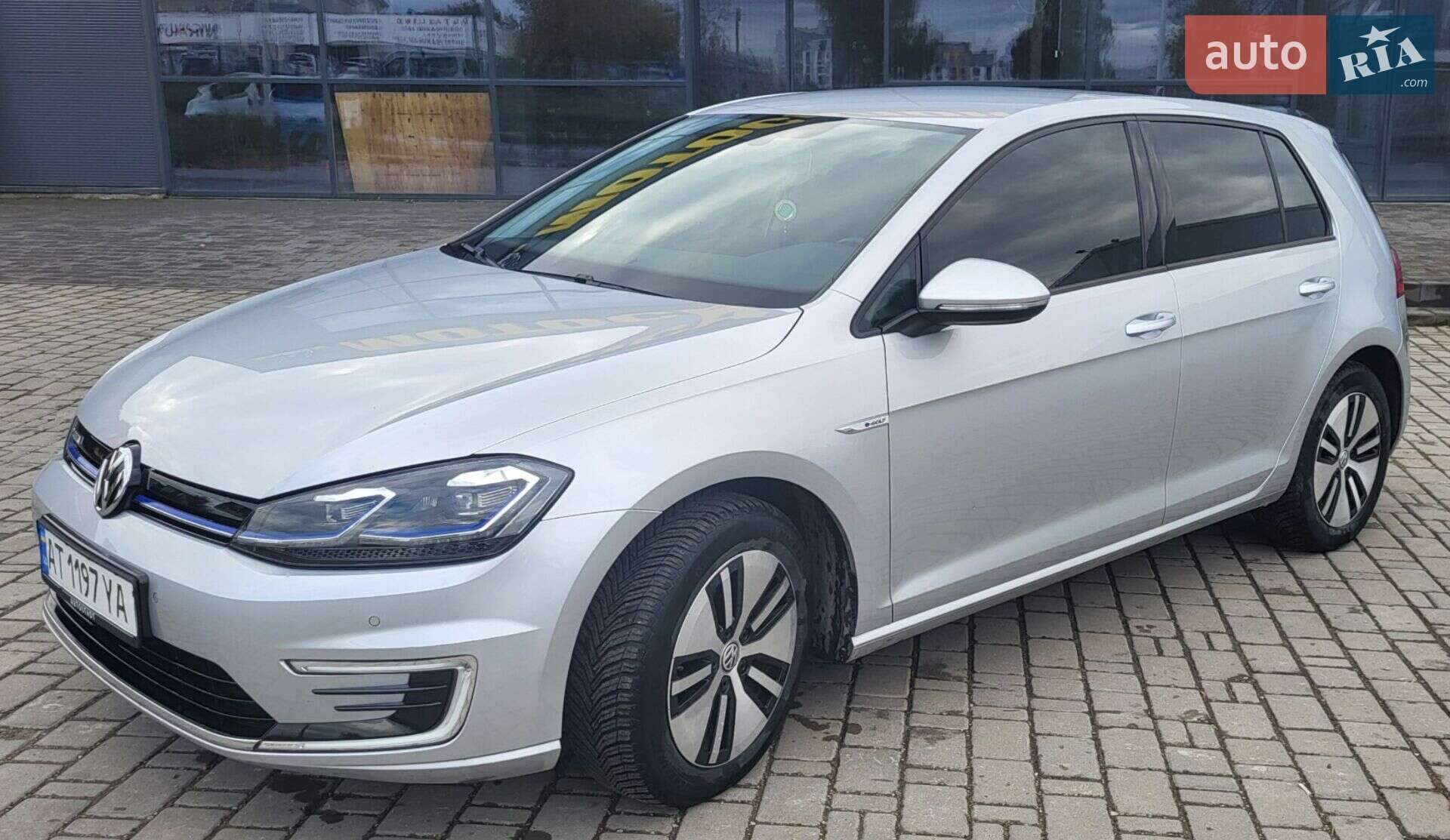 Volkswagen e-Golf 2020 VIN WVWZZZAUZLW920520 фото оголошення 2 з 13