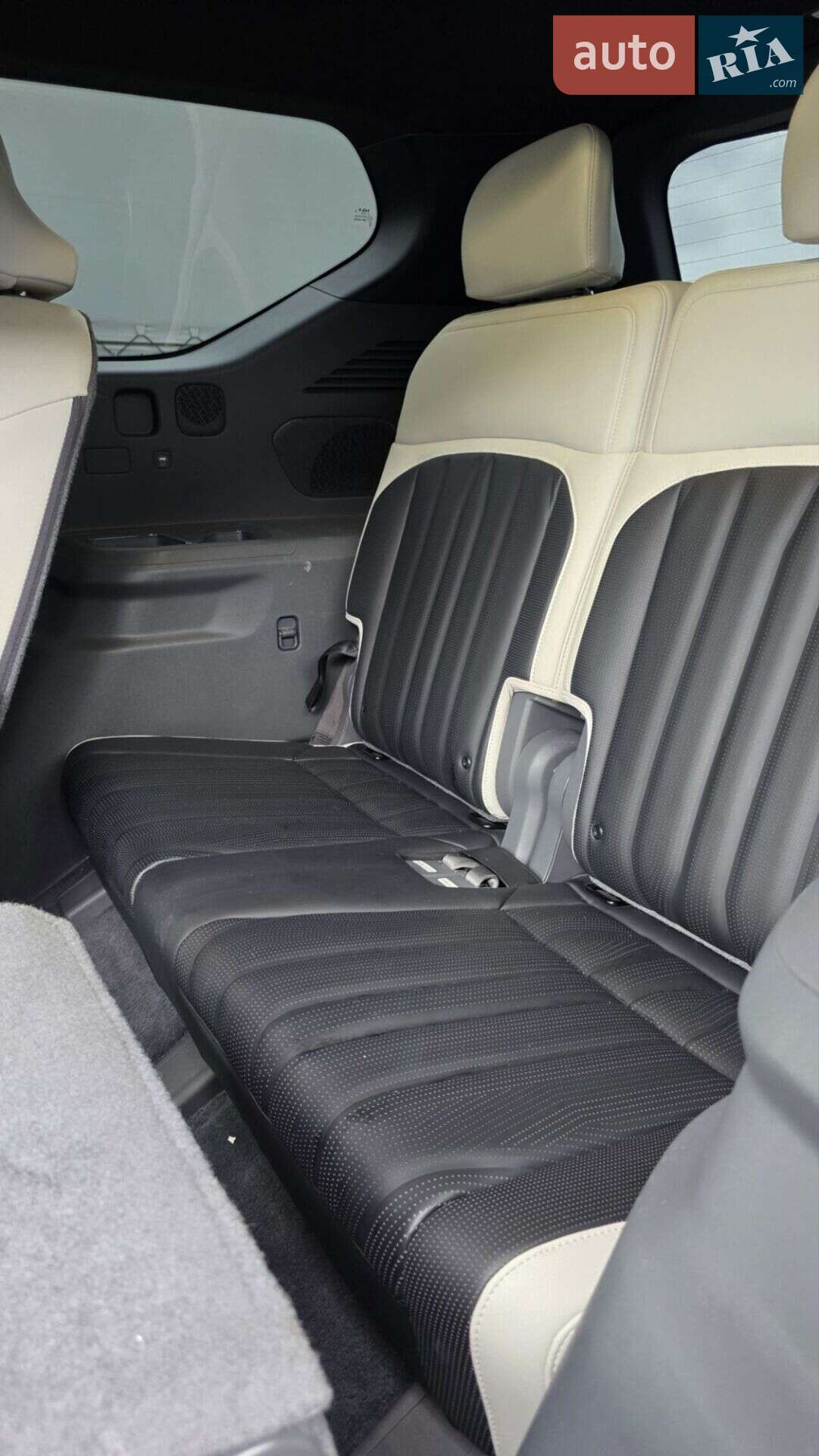 Kia EV9 2023 VIN KNDAEFS54R6026838 фото оголошення 35 з 113