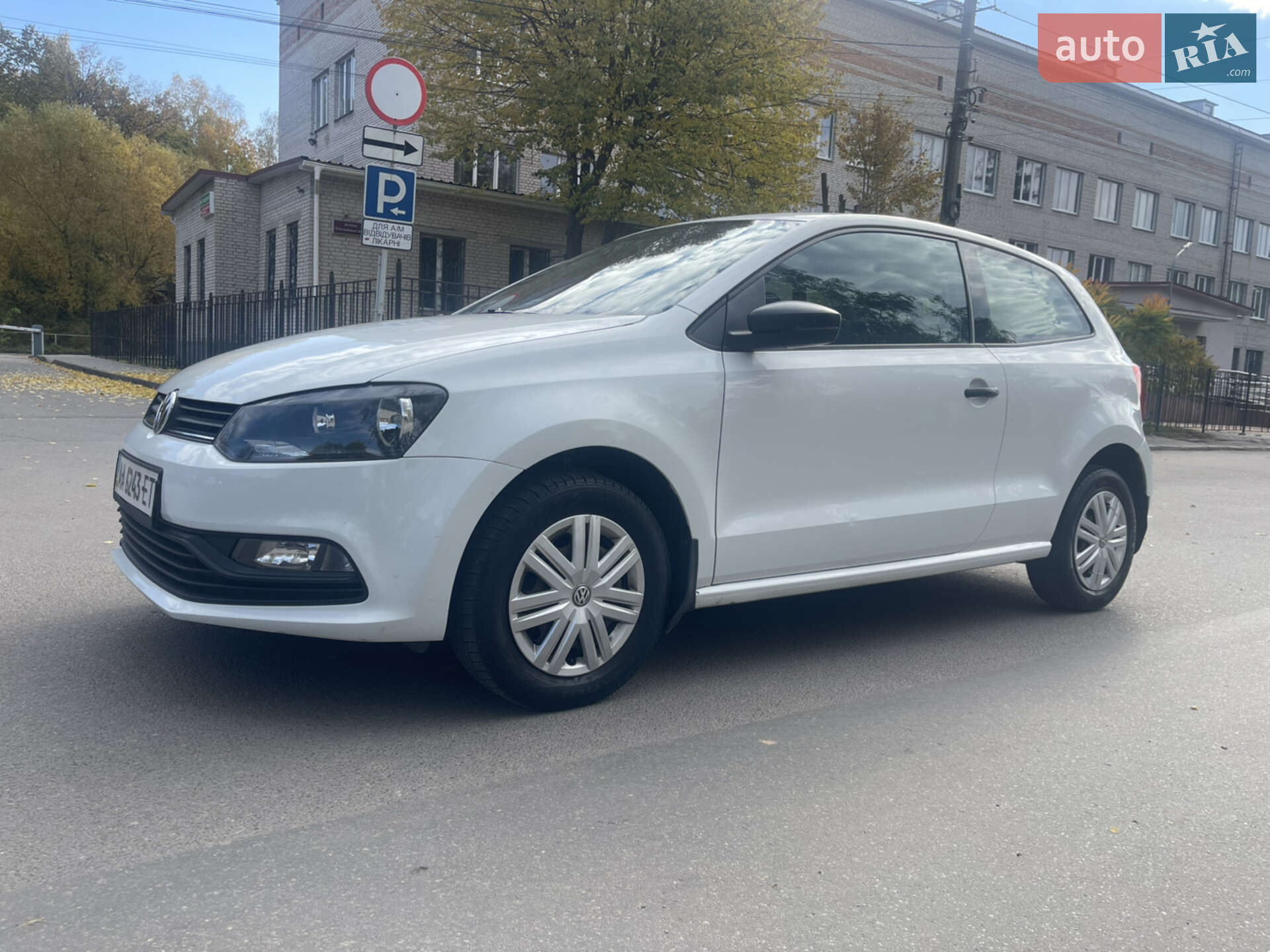 Volkswagen Polo 2016 VIN WVWZZZ6RZGY134808 фото оголошення 3 з 16