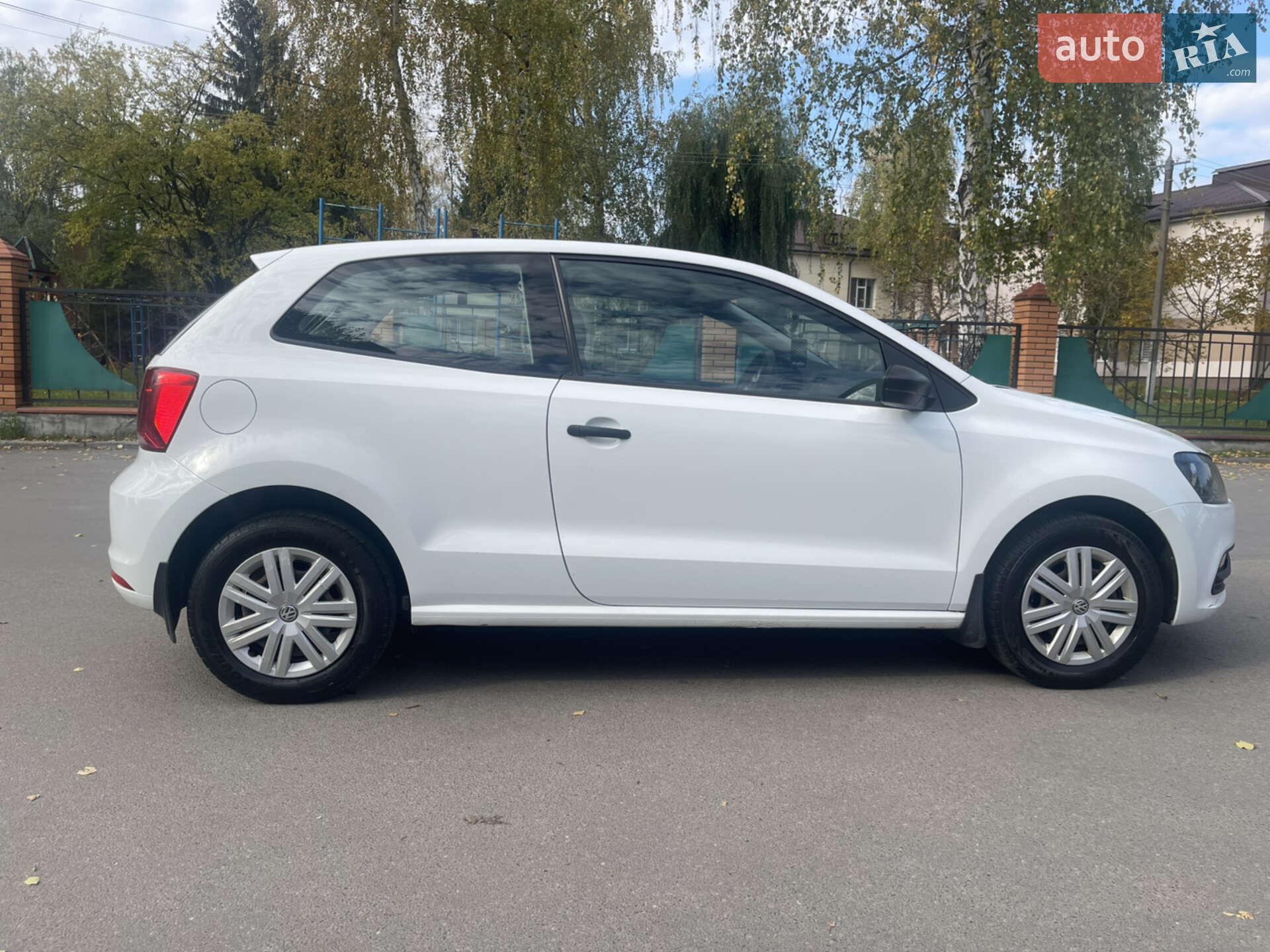 Volkswagen Polo 2016 VIN WVWZZZ6RZGY134808 фото оголошення 7 з 16