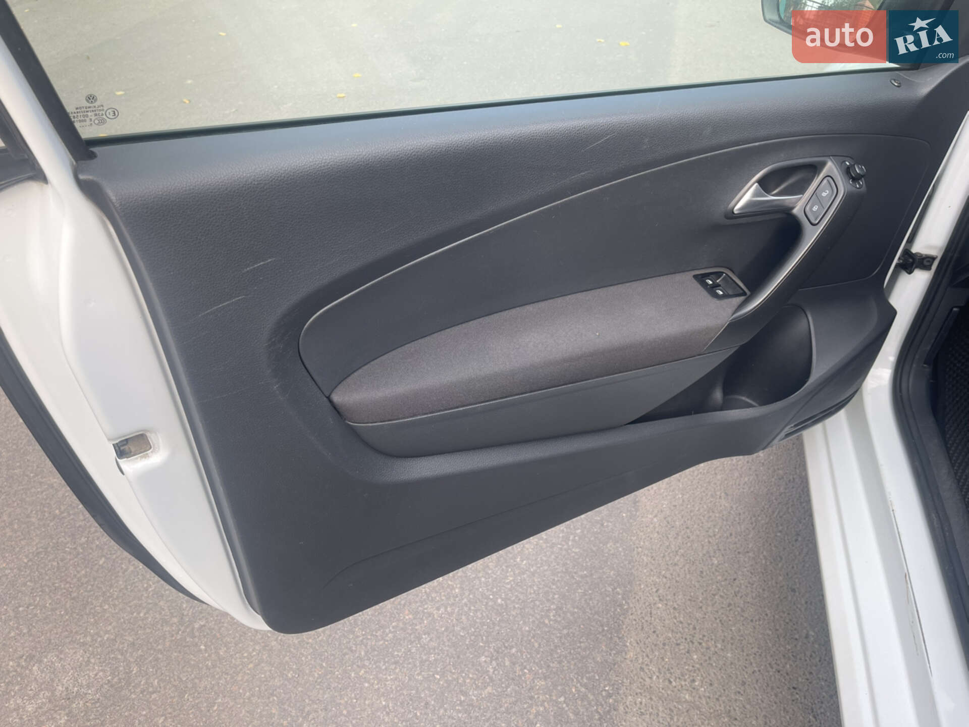 Volkswagen Polo 2016 VIN WVWZZZ6RZGY134808 фото оголошення 16 з 16