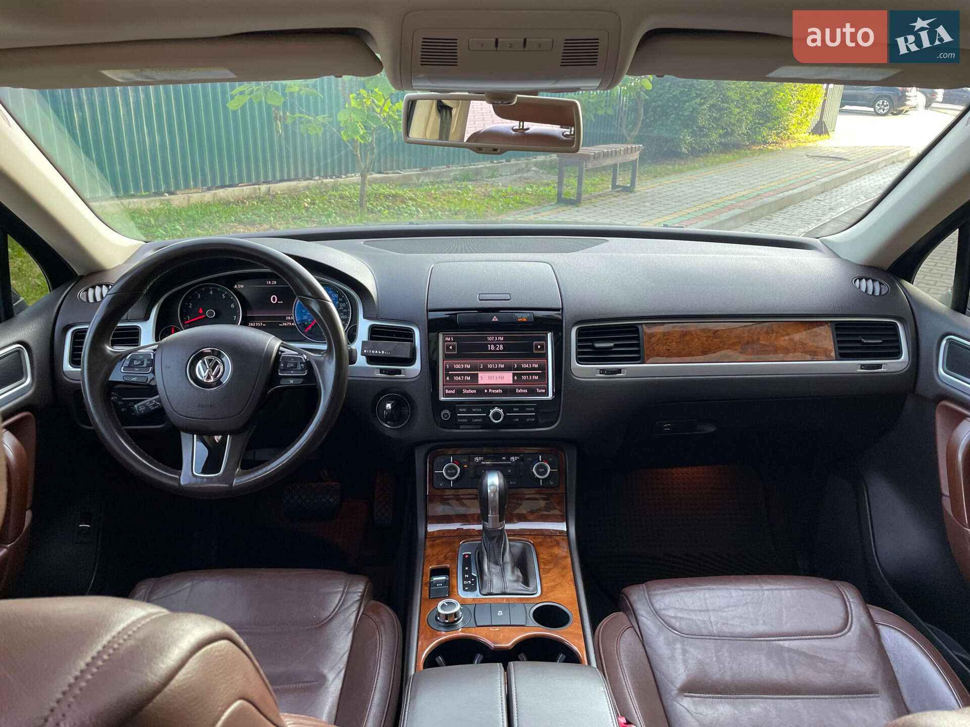 Volkswagen Touareg 2013 VIN WVGEF9BP9DD010667 фото оголошення 2 з 103