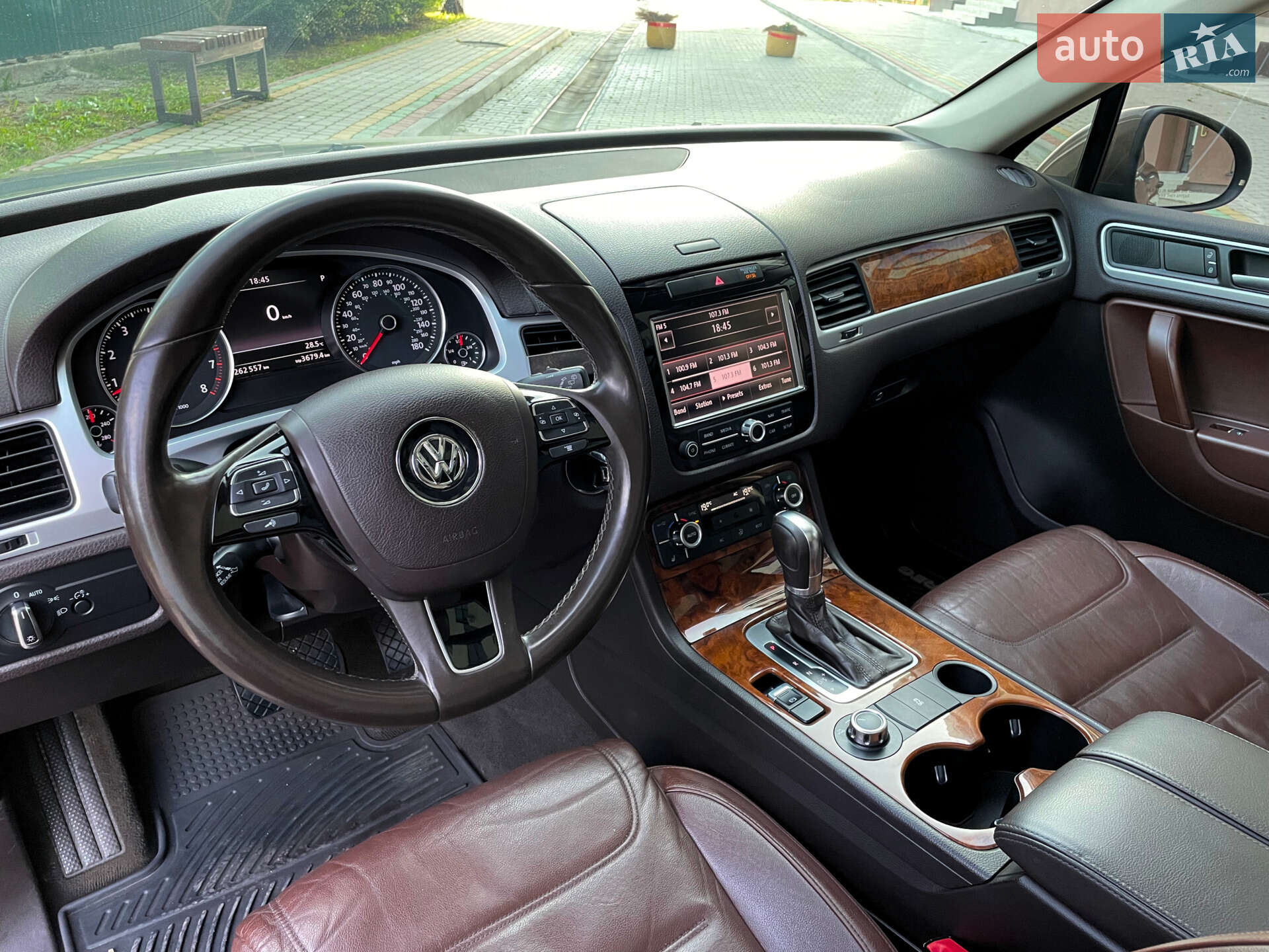 Volkswagen Touareg 2013 VIN WVGEF9BP9DD010667 фото оголошення 26 з 103